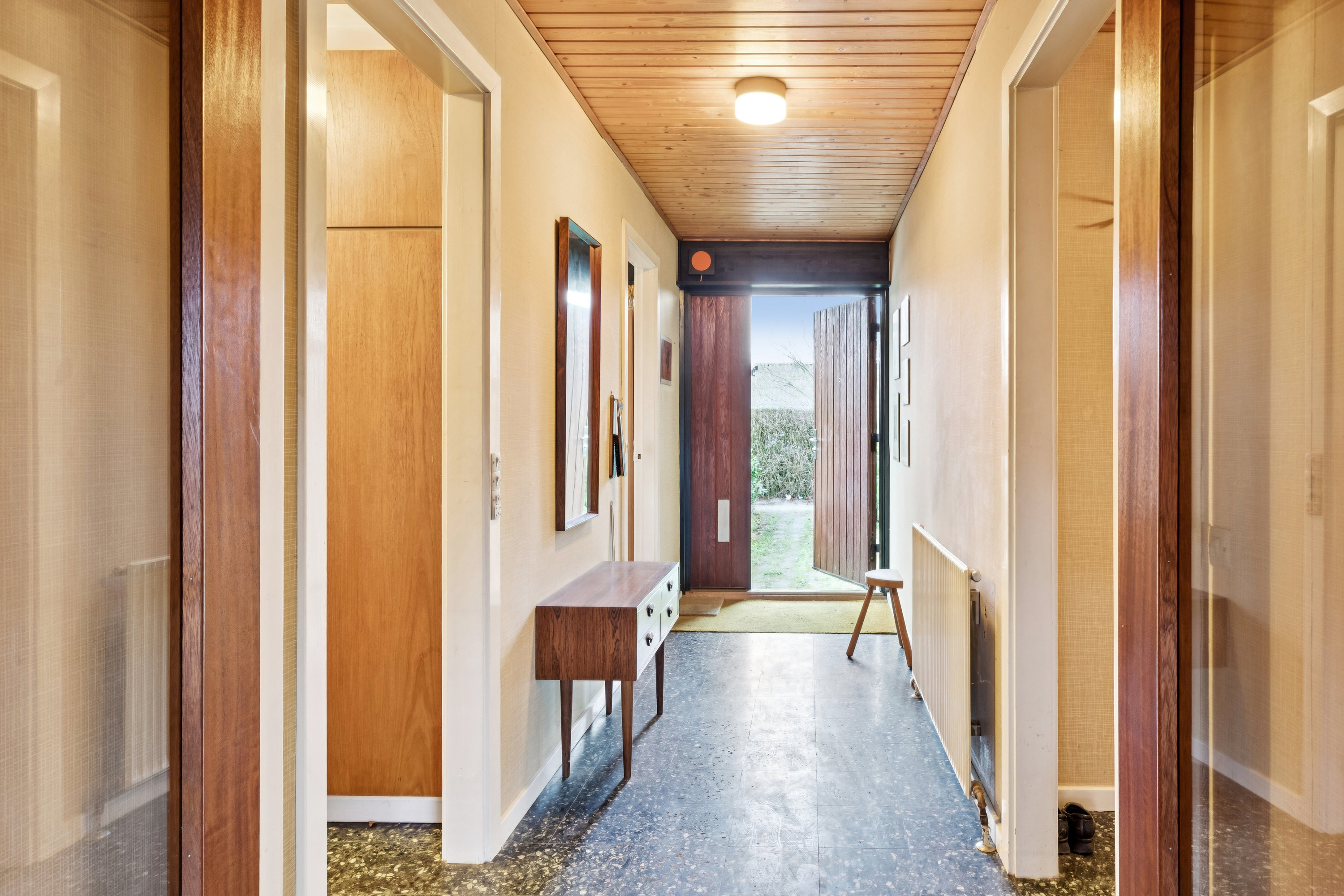 Fremhævet gang billede i fuldskærmstilstand. Billede af Grønhøjgårdsvej 9, 2630 Taastrup