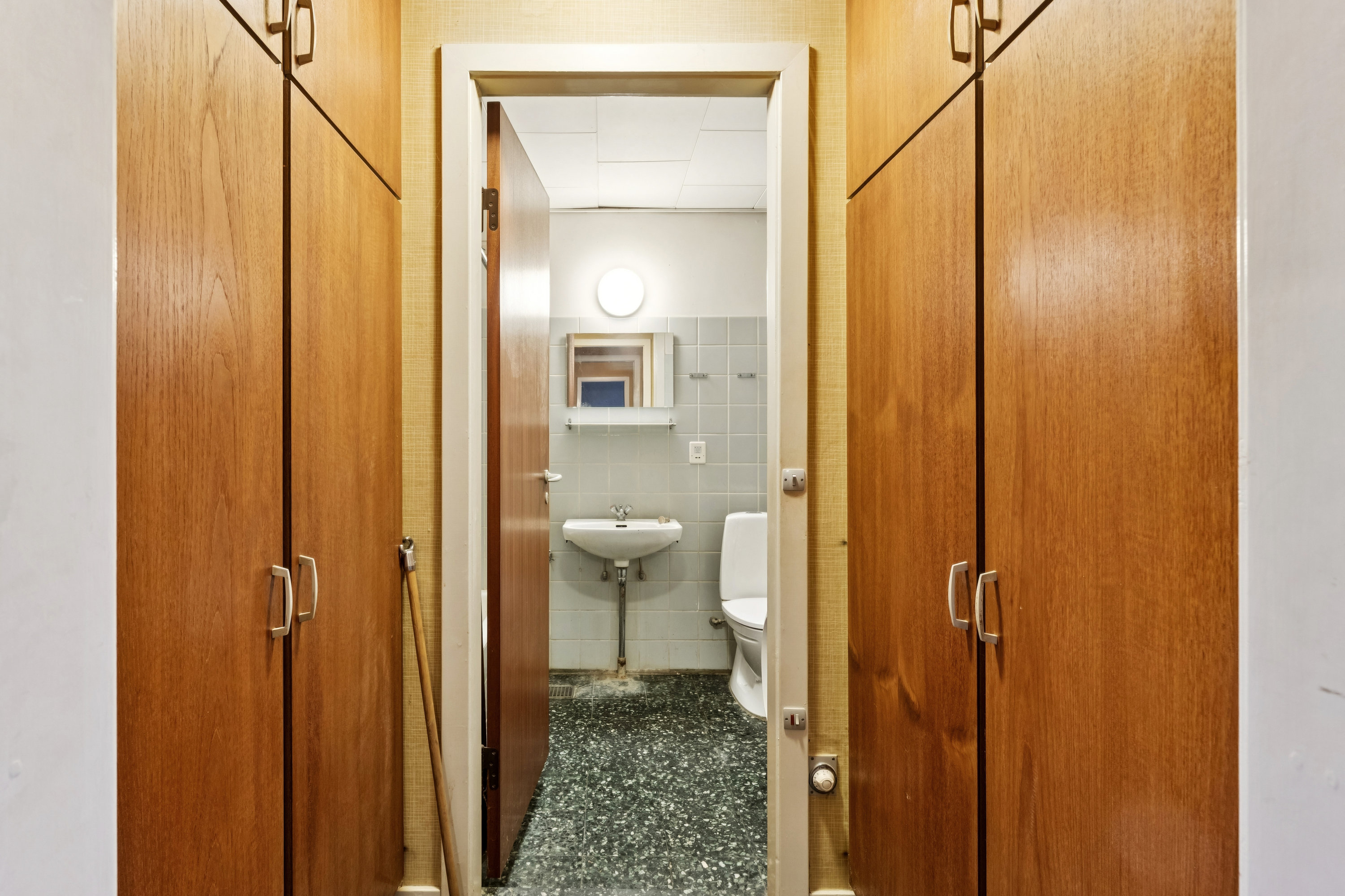 Fremhævet gang billede i fuldskærmstilstand. Billede af Grønhøjgårdsvej 9, 2630 Taastrup