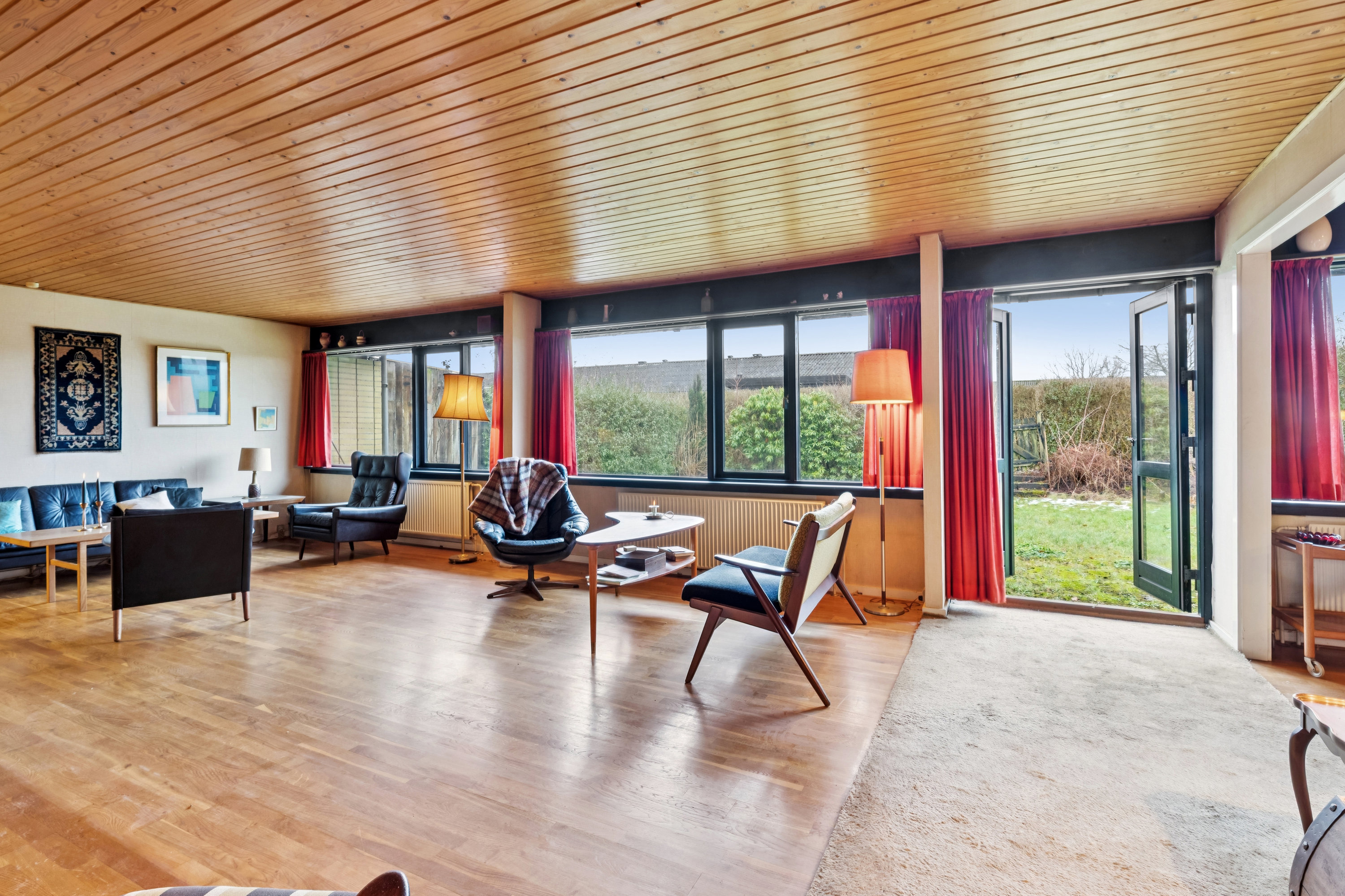 Fremhævet stue billede i fuldskærmstilstand. Billede af Grønhøjgårdsvej 9, 2630 Taastrup