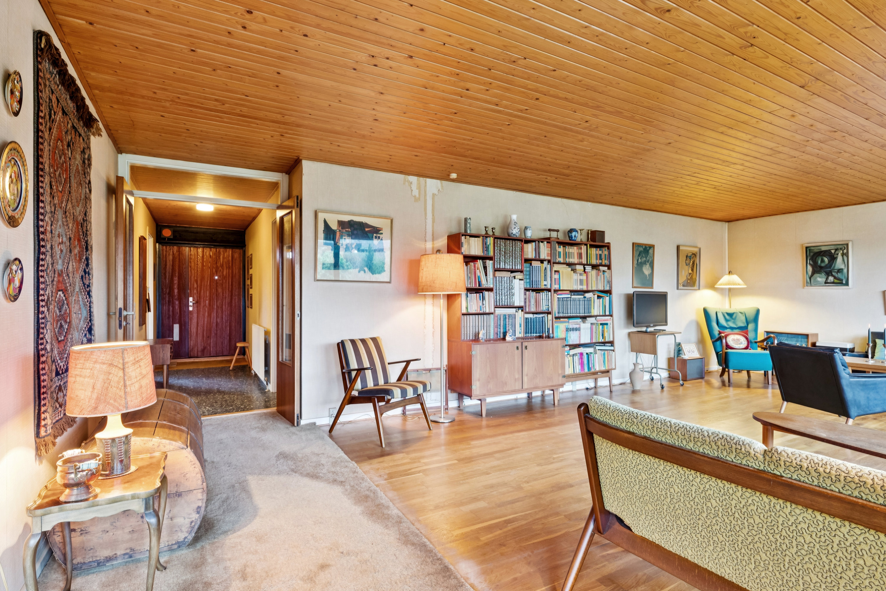 Fremhævet stue billede i fuldskærmstilstand. Billede af Grønhøjgårdsvej 9, 2630 Taastrup