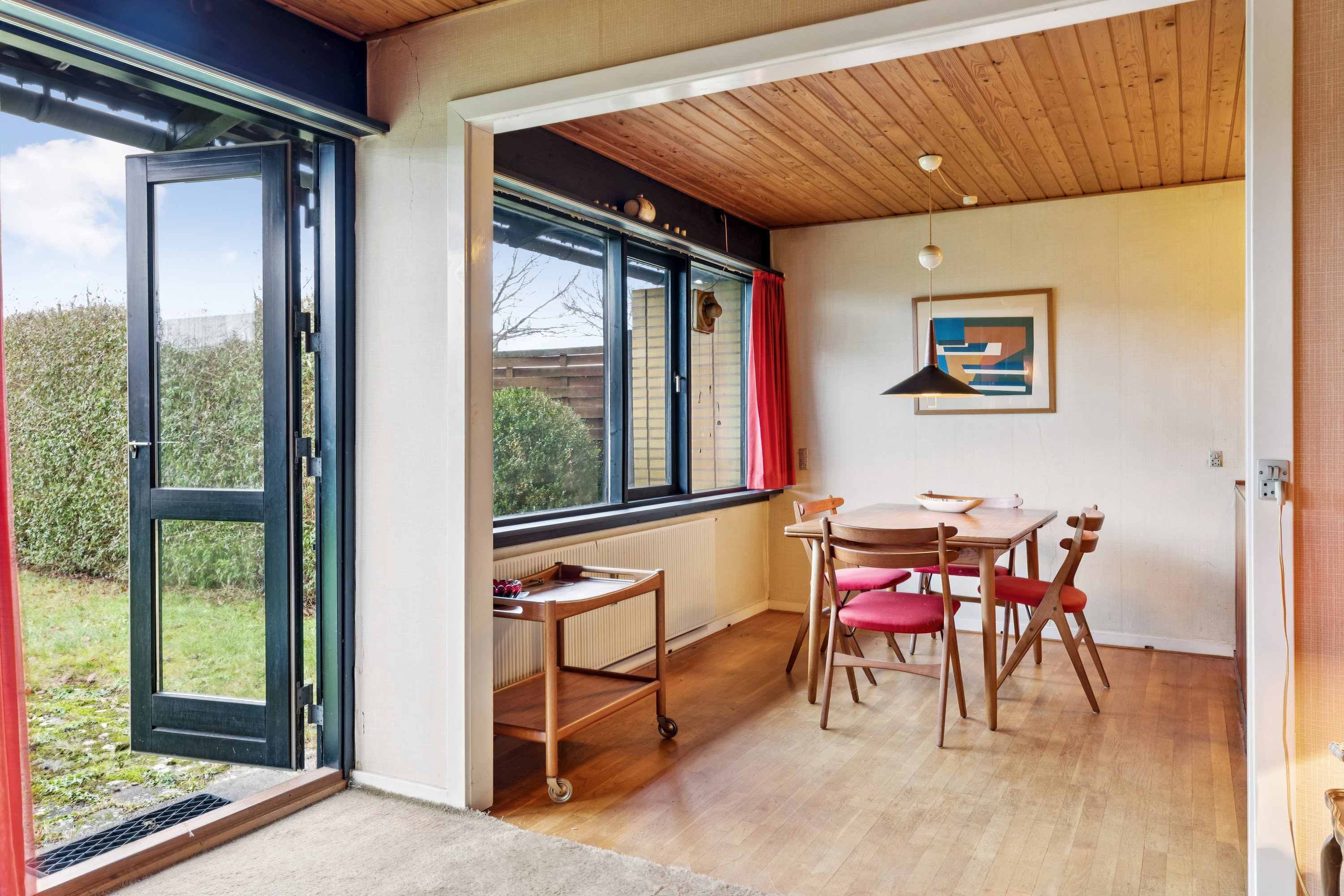 Fremhævet stue billede i fuldskærmstilstand. Billede af Grønhøjgårdsvej 9, 2630 Taastrup