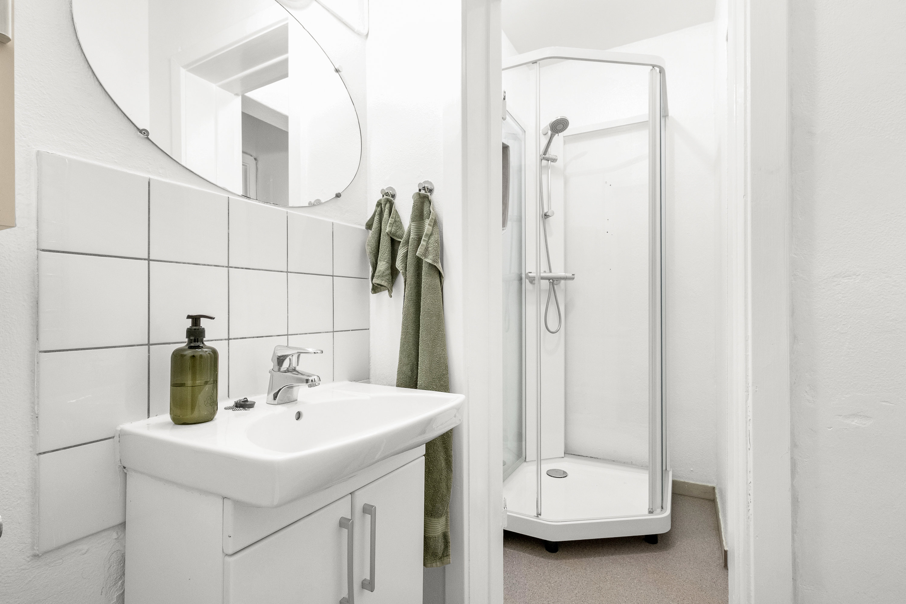 Fremhævet badeværelse billede i fuldskærmstilstand. Billede af Langenæs Allé 45, st.. tv., 8000 Aarhus C