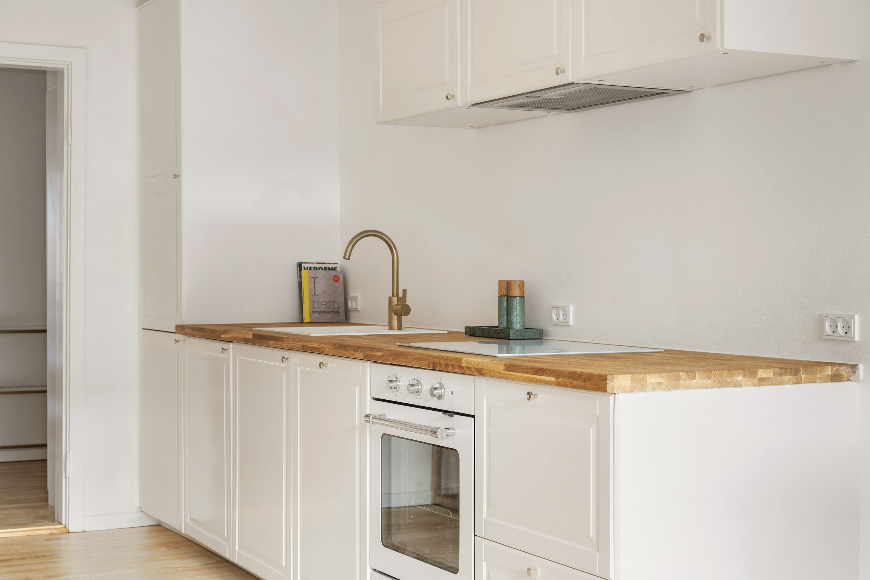 Fremhævet køkken billede i fuldskærmstilstand. Billede af Sofievej 11, st.. th., 2840 Holte