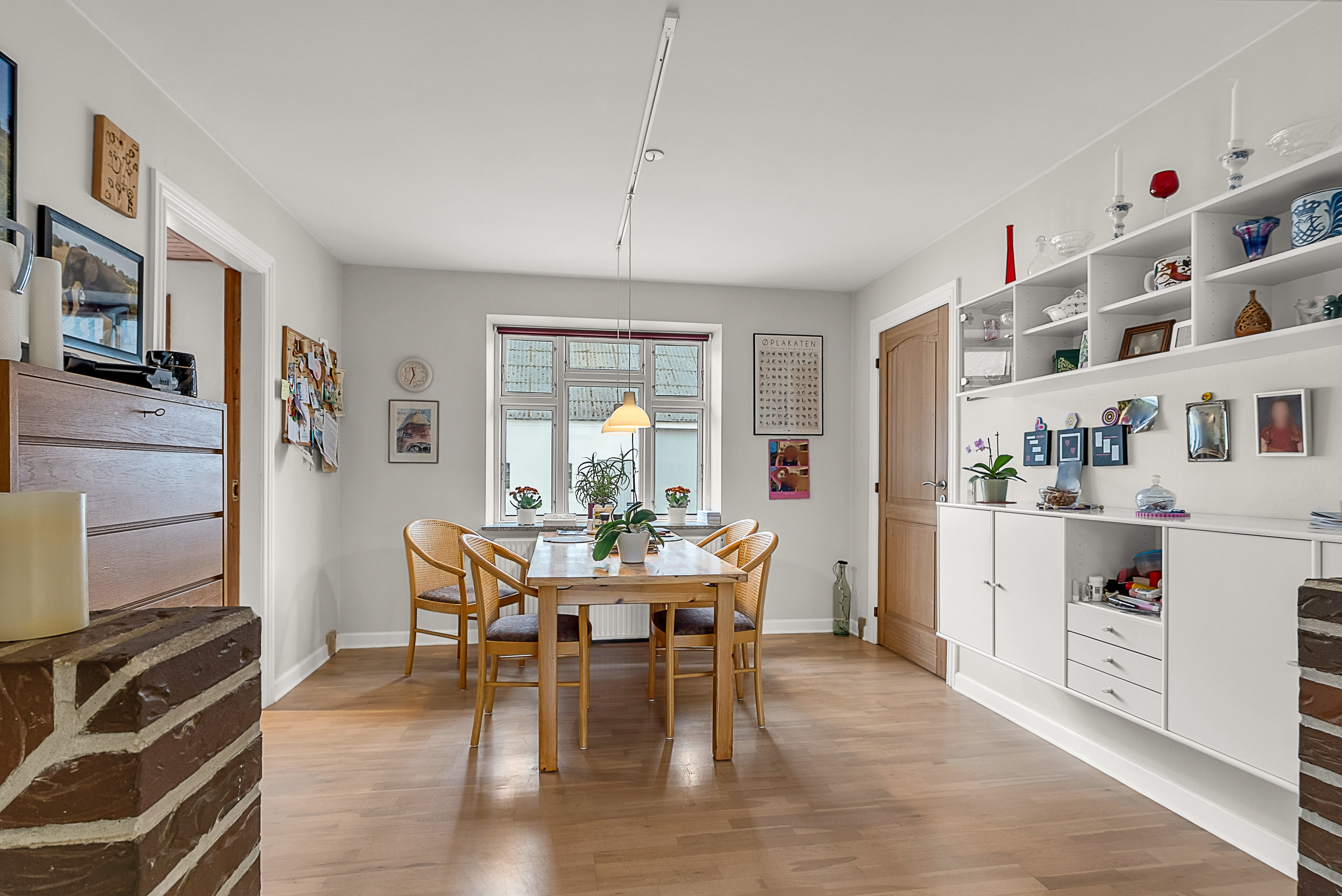 Fremhævet stue billede i fuldskærmstilstand. Billede af Toftevej 10, V Hæsinge, 5672 Broby