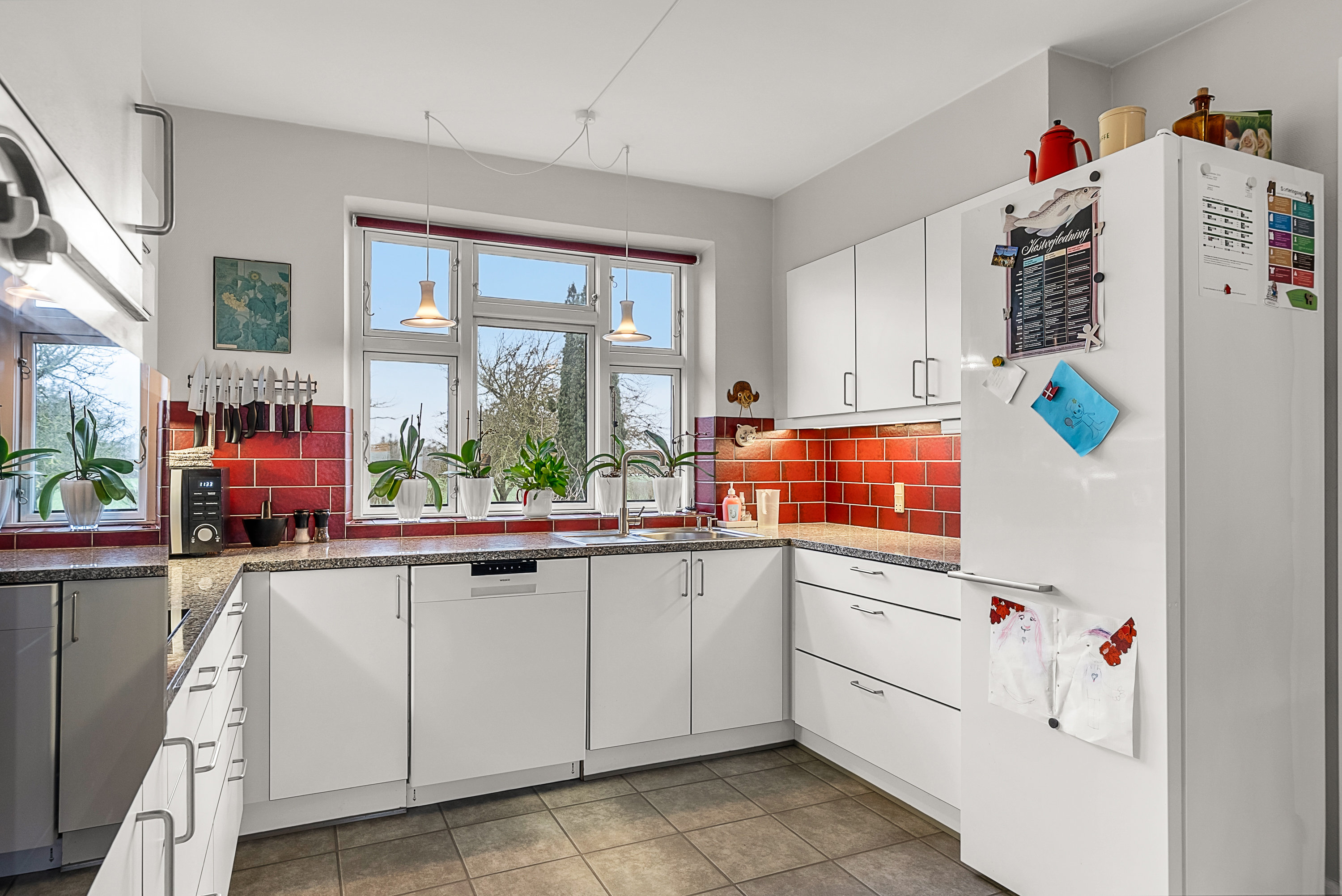 Fremhævet køkken billede i fuldskærmstilstand. Billede af Toftevej 10, V Hæsinge, 5672 Broby