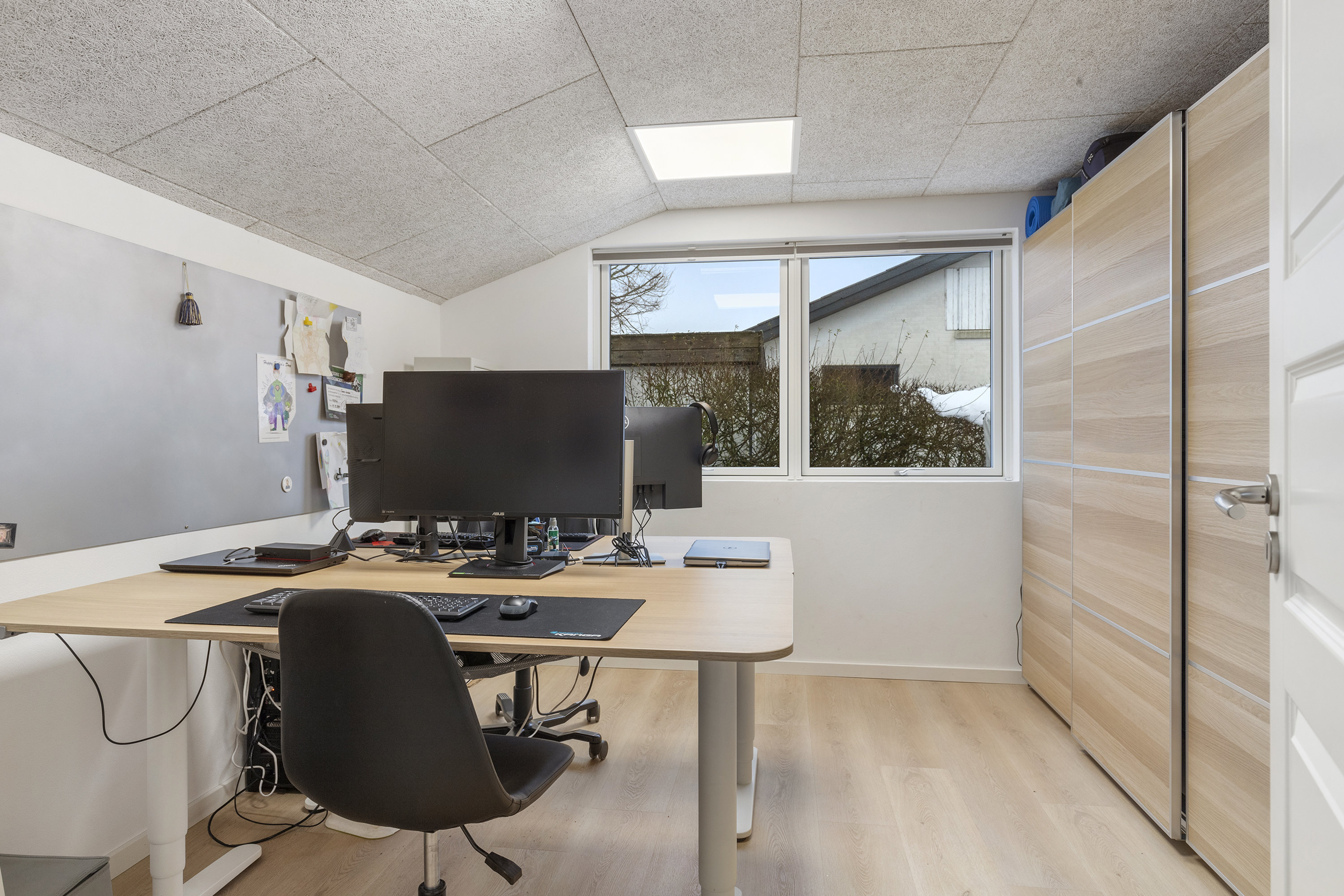 Fremhævet værelse billede i fuldskærmstilstand. Billede af Rugmarken 100, 9690 Fjerritslev