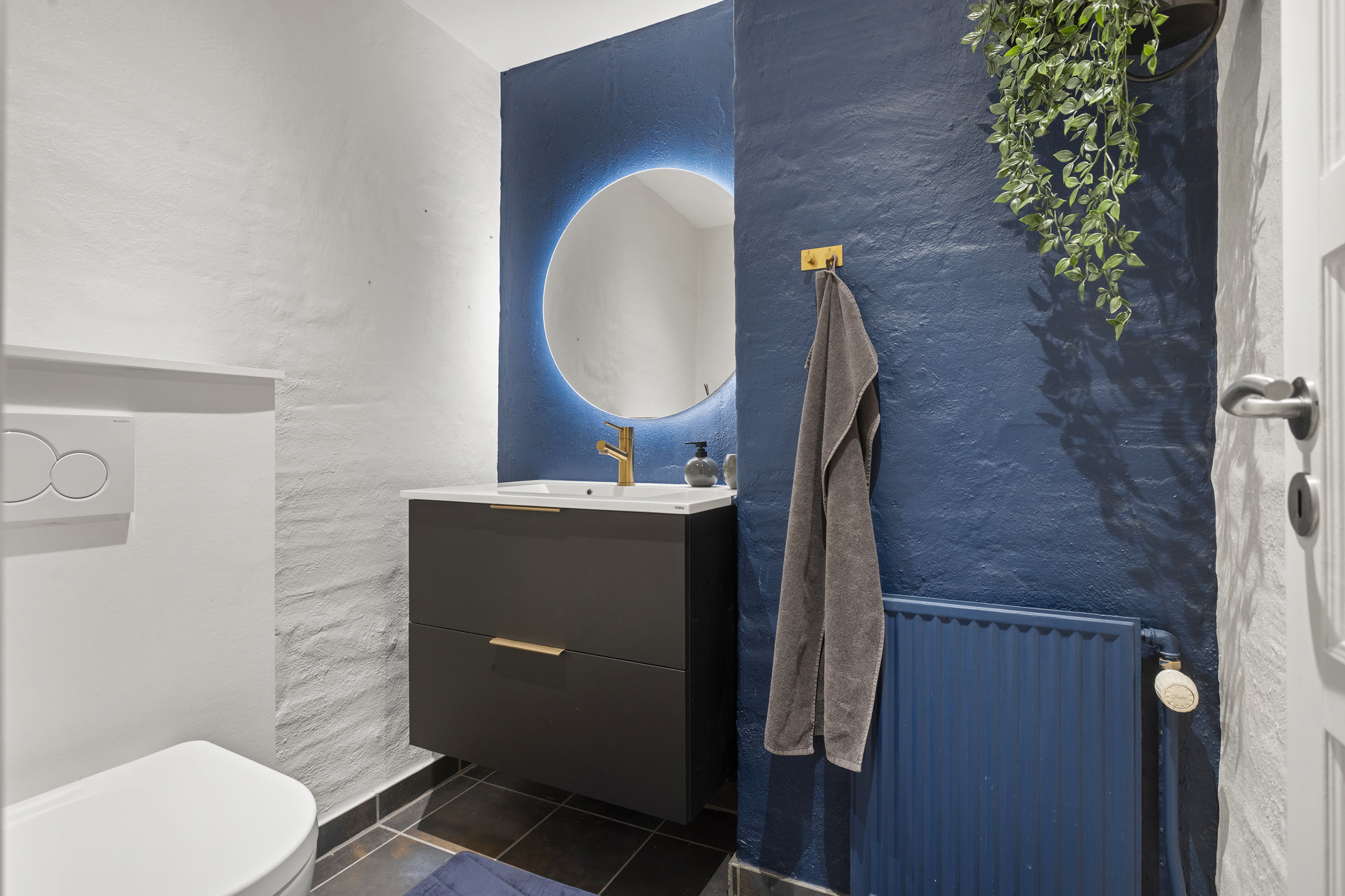 Fremhævet badeværelse billede i fuldskærmstilstand. Billede af Falkevej 26, 9900 Frederikshavn