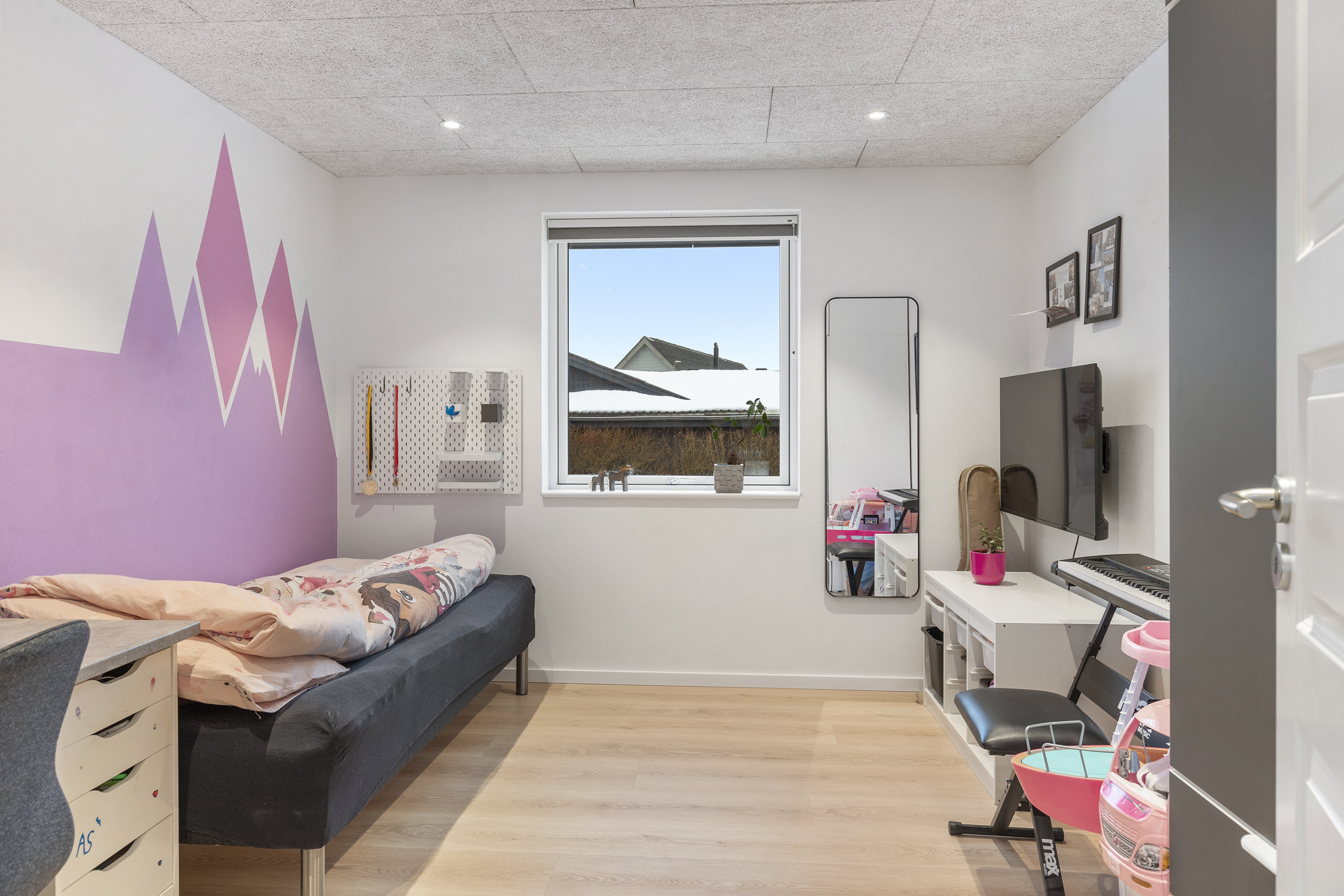 Fremhævet værelse billede i fuldskærmstilstand. Billede af Rugmarken 100, 9690 Fjerritslev