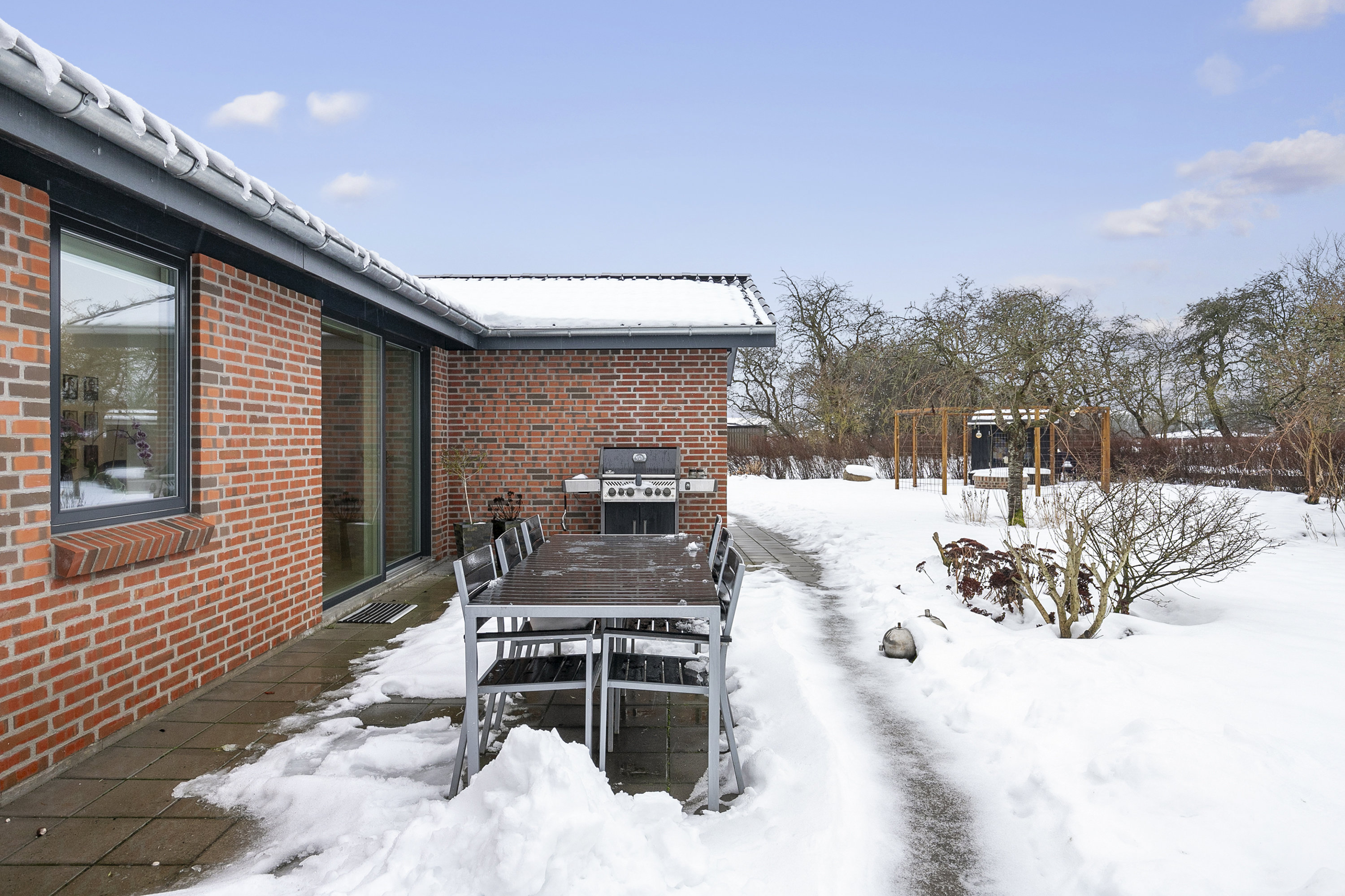 Fremhævet terrasse billede i fuldskærmstilstand. Billede af Rugmarken 100, 9690 Fjerritslev