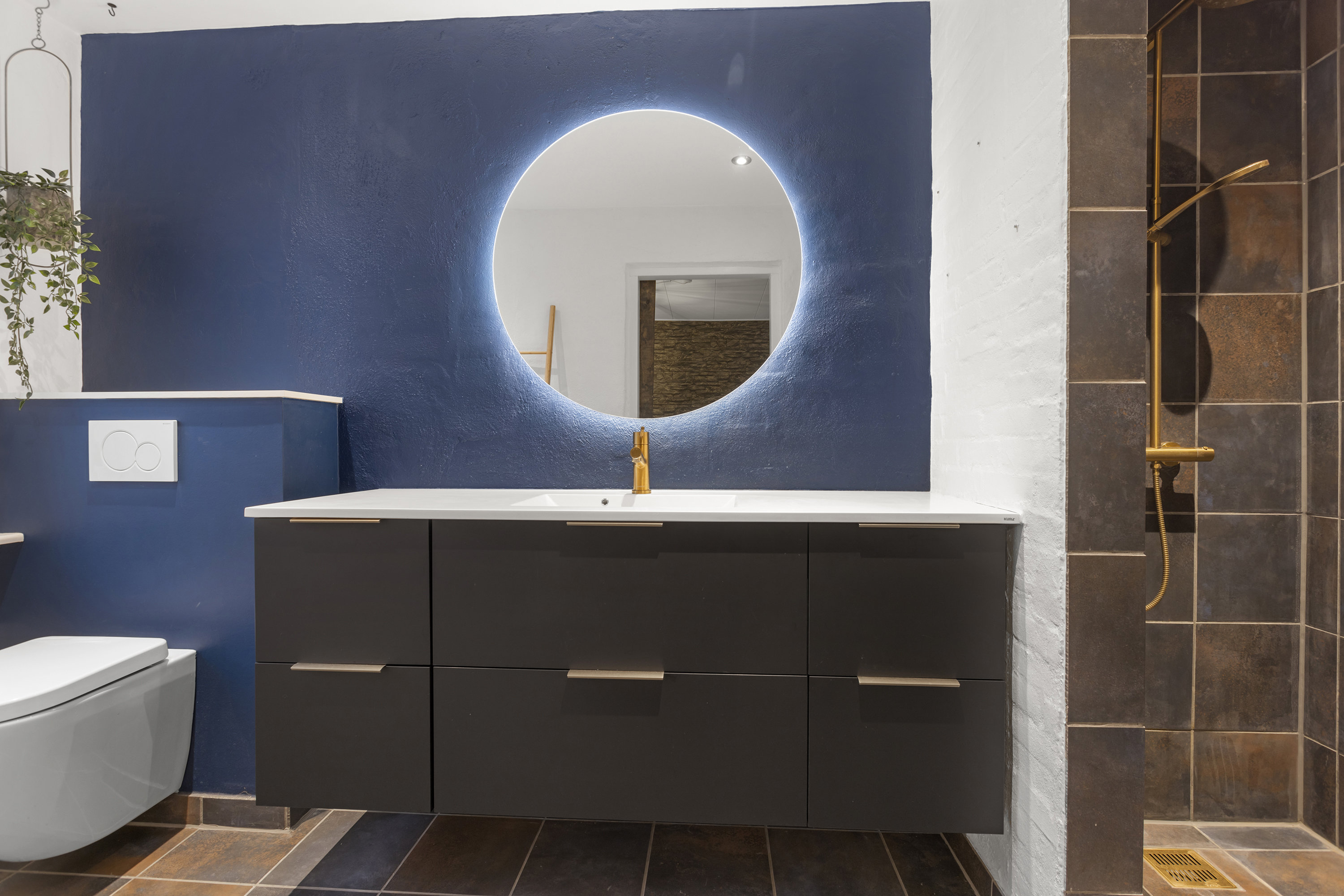 Fremhævet badeværelse billede i fuldskærmstilstand. Billede af Falkevej 26, 9900 Frederikshavn