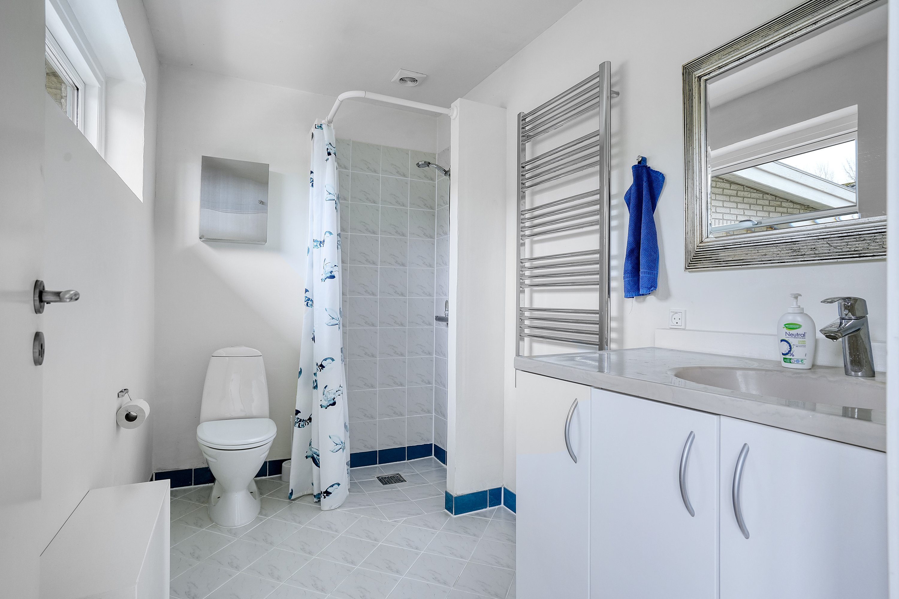 Fremhævet badeværelse billede i fuldskærmstilstand. Billede af Egernvej 11, Udby, 4300 Holbæk