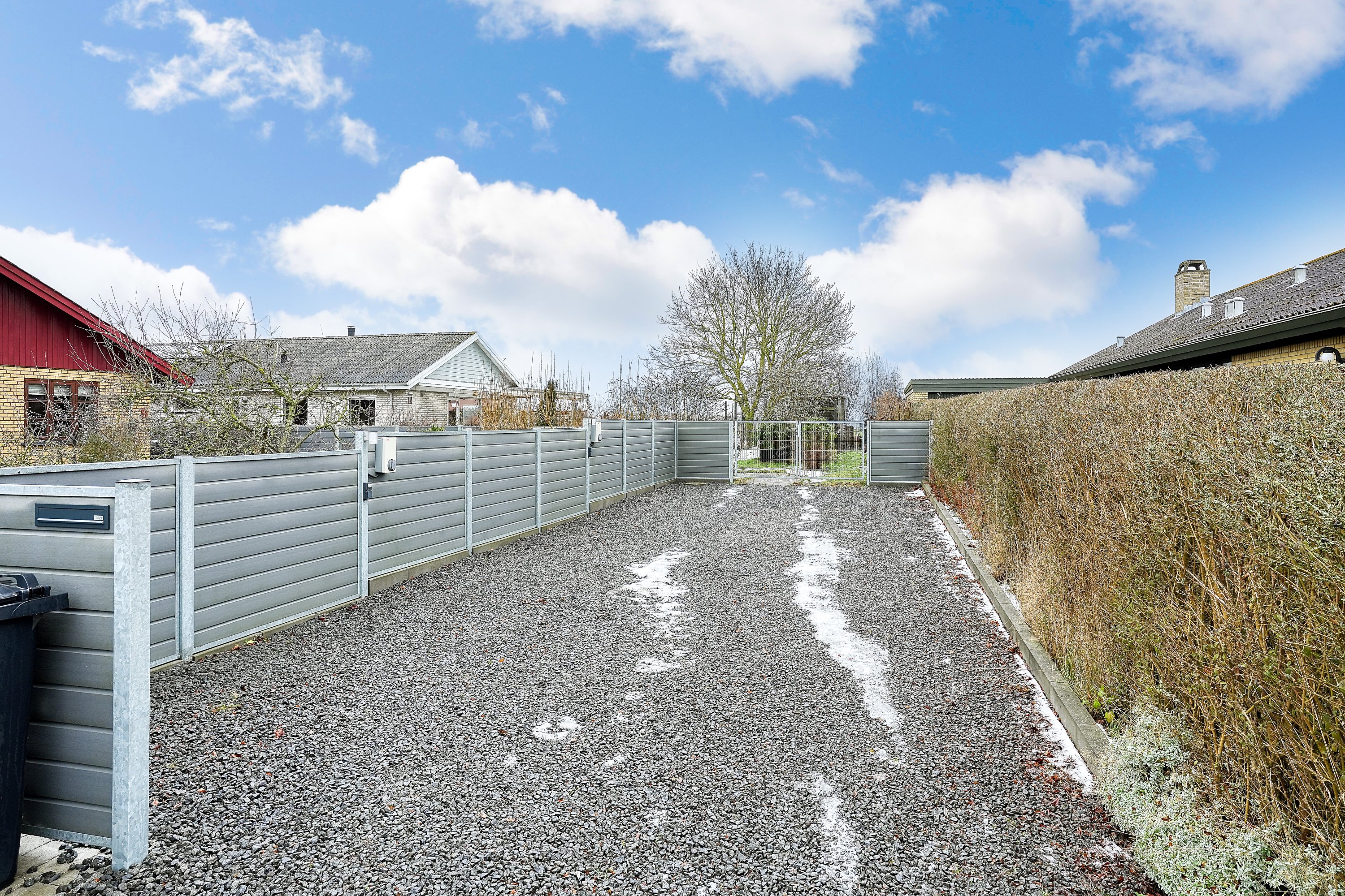 Fremhævet indkørsel billede i fuldskærmstilstand. Billede af Egernvej 11, Udby, 4300 Holbæk