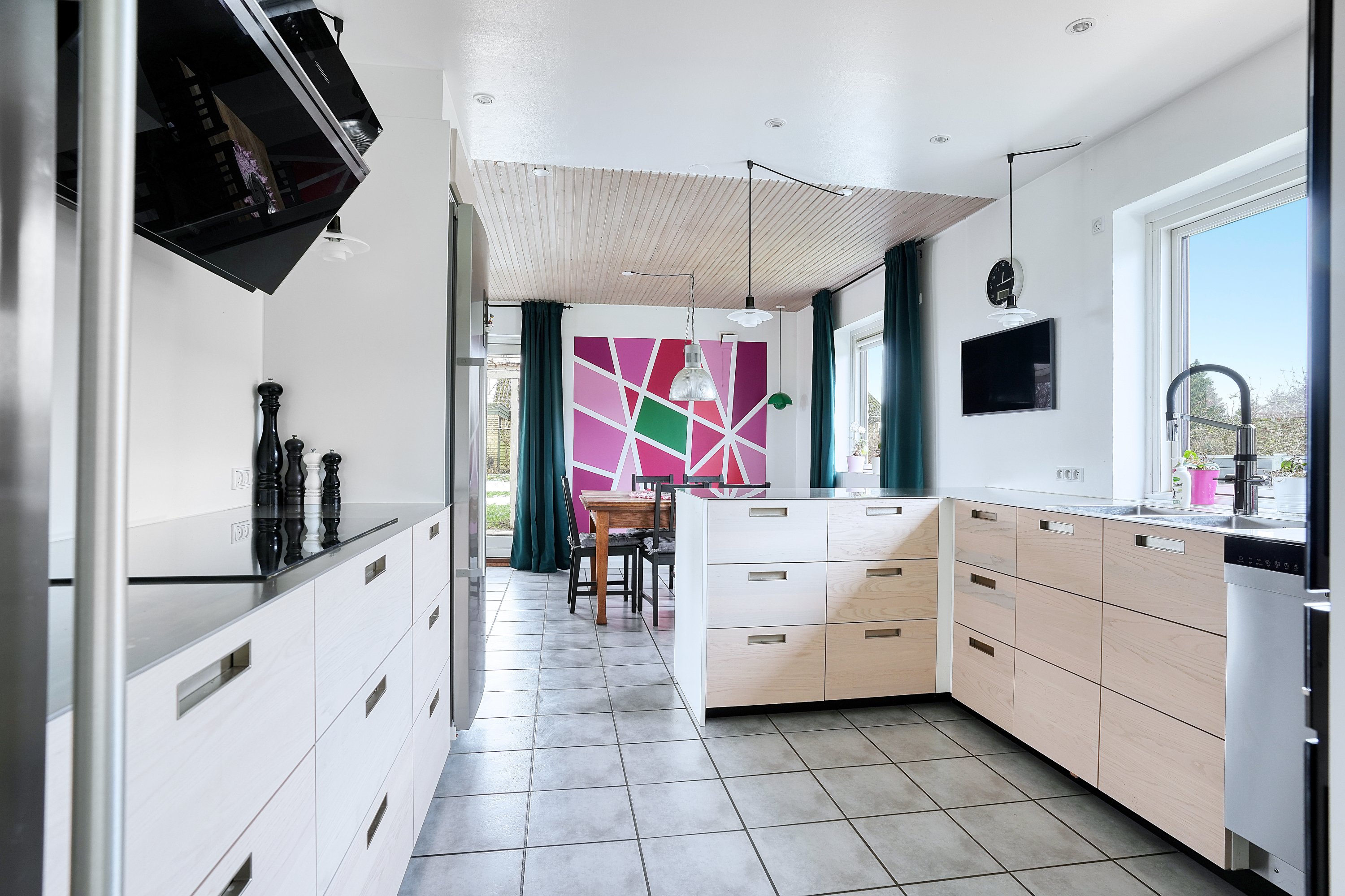 Fremhævet køkken billede i fuldskærmstilstand. Billede af Egernvej 11, Udby, 4300 Holbæk