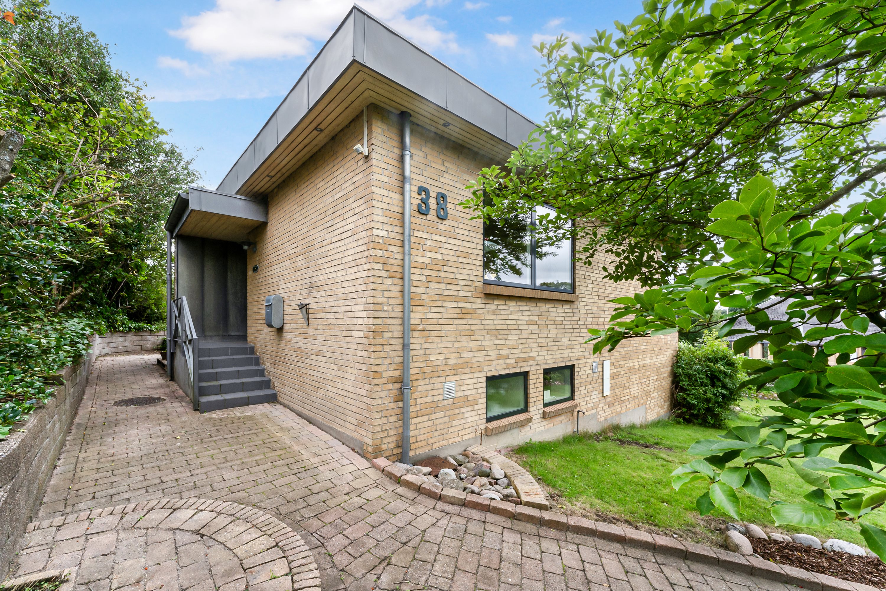 Fremhævet ejendommen billede i fuldskærmstilstand. Billede af Frederiksborg Alle 24, 8920 Randers NV