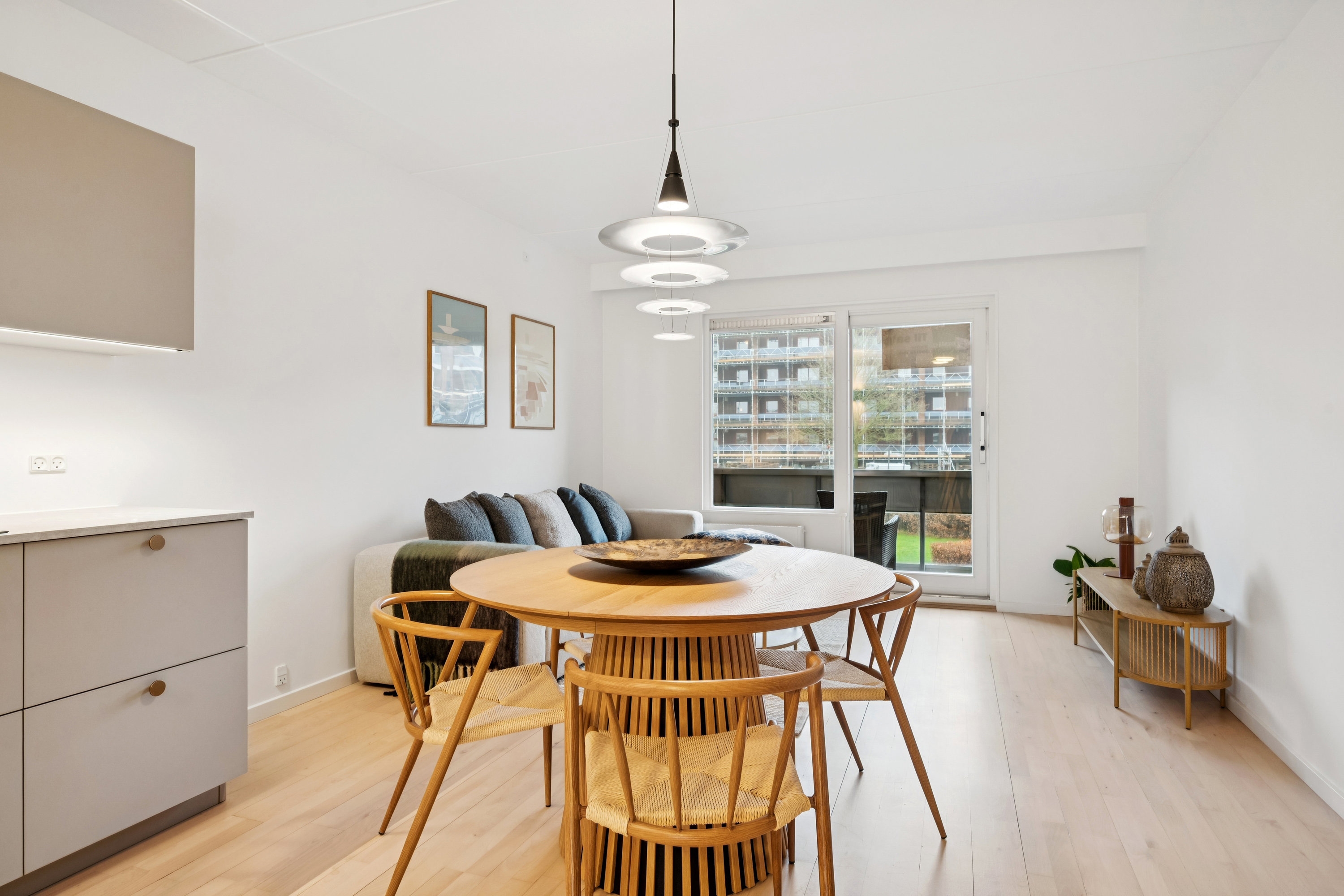 Fremhævet spisestue billede i fuldskærmstilstand. Billede af Skejbygårdsvej 8, 1. 812., 8240 Risskov