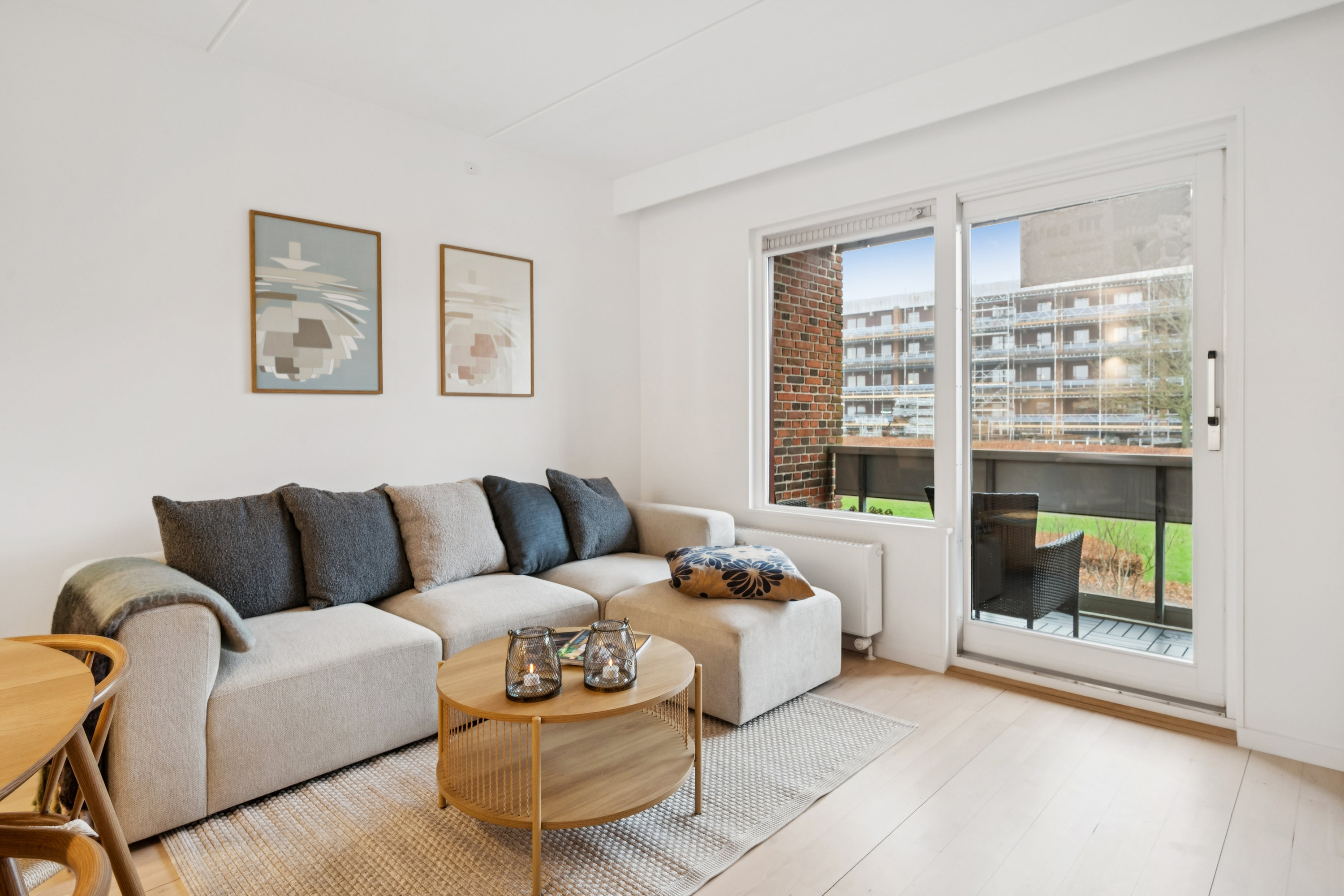 Fremhævet stue billede i fuldskærmstilstand. Billede af Skejbygårdsvej 8, 1. 812., 8240 Risskov