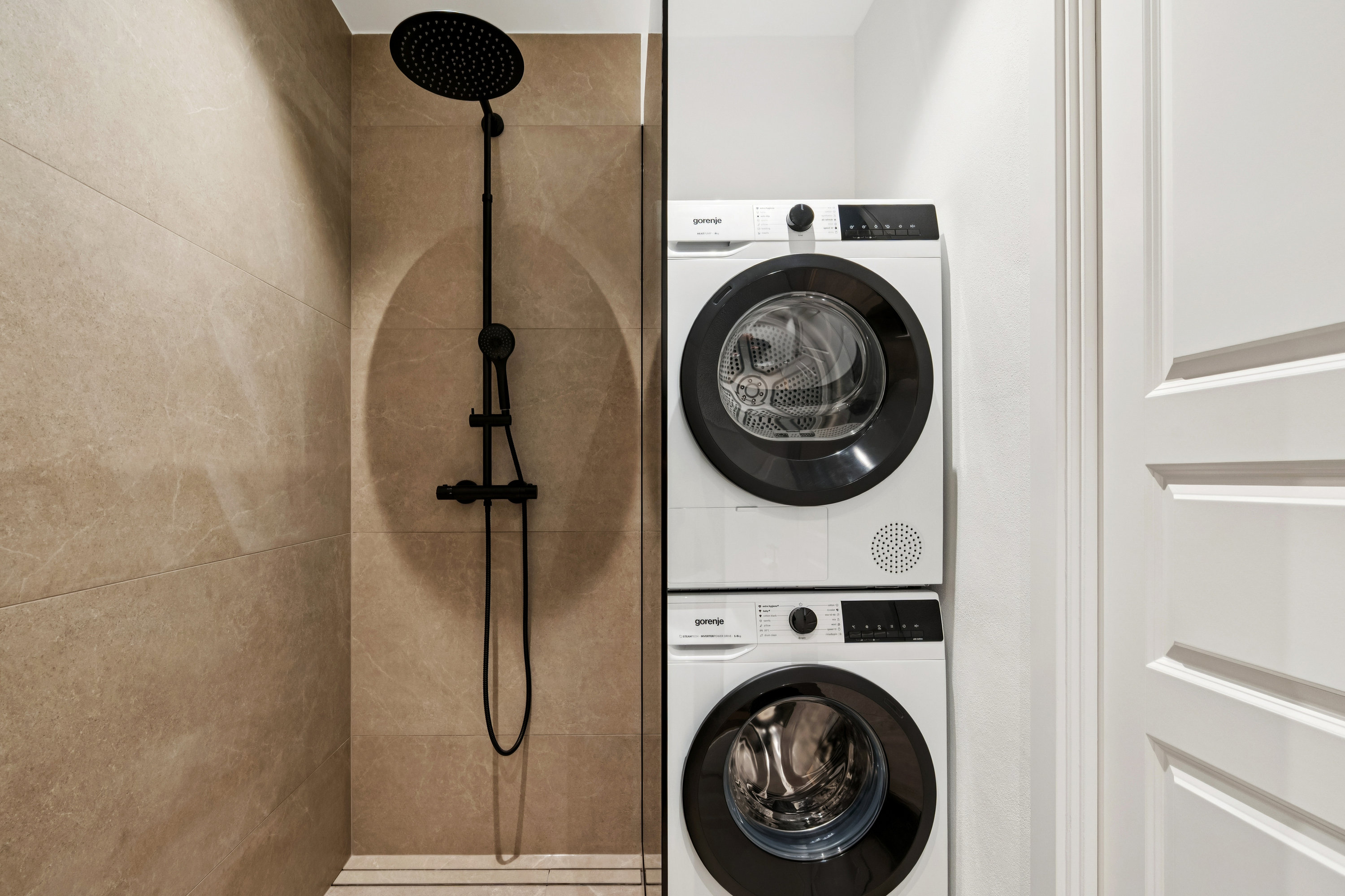 Fremhævet bad billede i fuldskærmstilstand. Billede af Skejbygårdsvej 8, 1. 812., 8240 Risskov