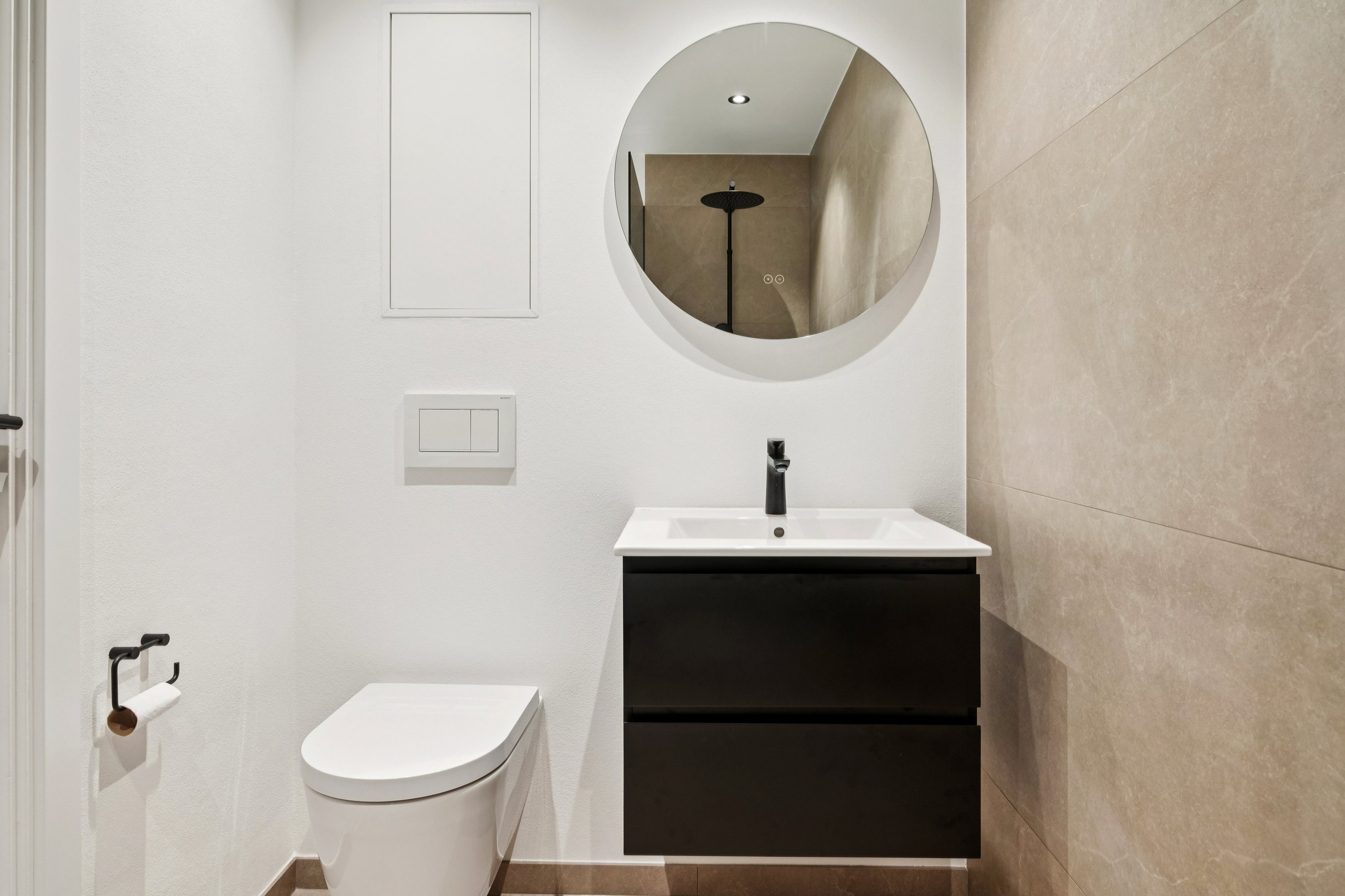 Fremhævet badeværelse billede i fuldskærmstilstand. Billede af Skejbygårdsvej 8, 1. 812., 8240 Risskov