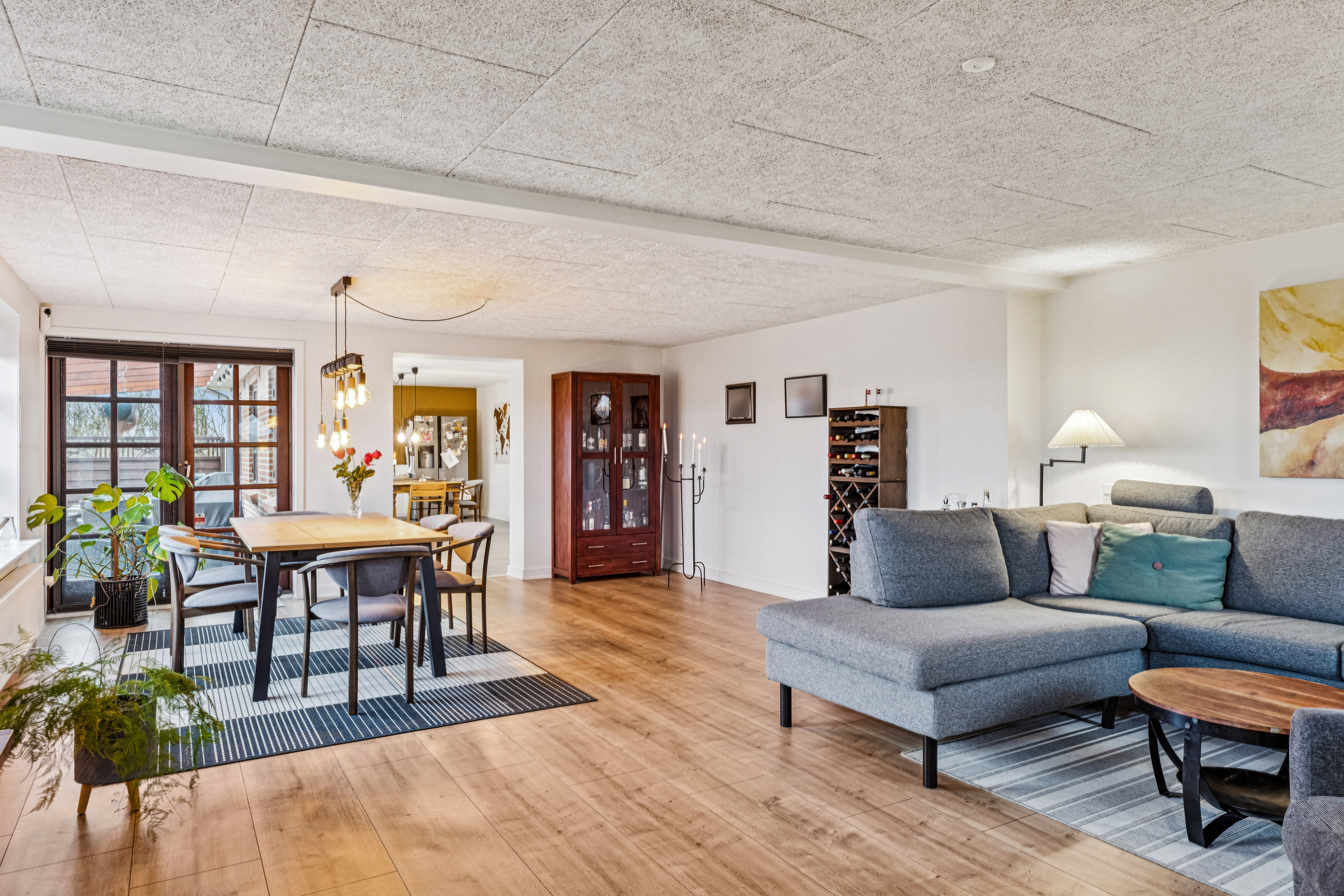 Fremhævet stue billede i fuldskærmstilstand. Billede af Roagervej 406, Ø Åbølling, 6760 Ribe