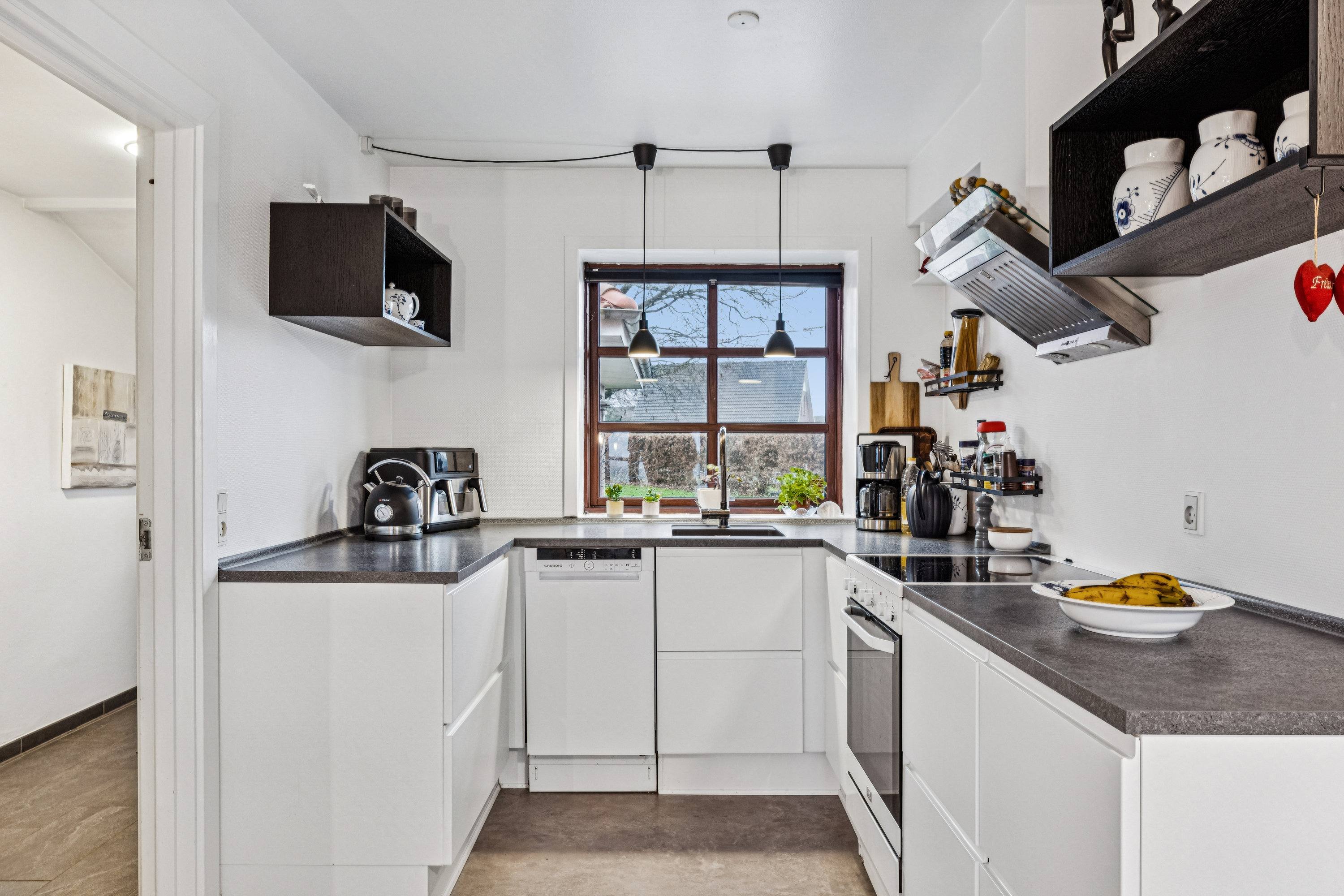 Fremhævet køkken billede i fuldskærmstilstand. Billede af Roagervej 406, Ø Åbølling, 6760 Ribe