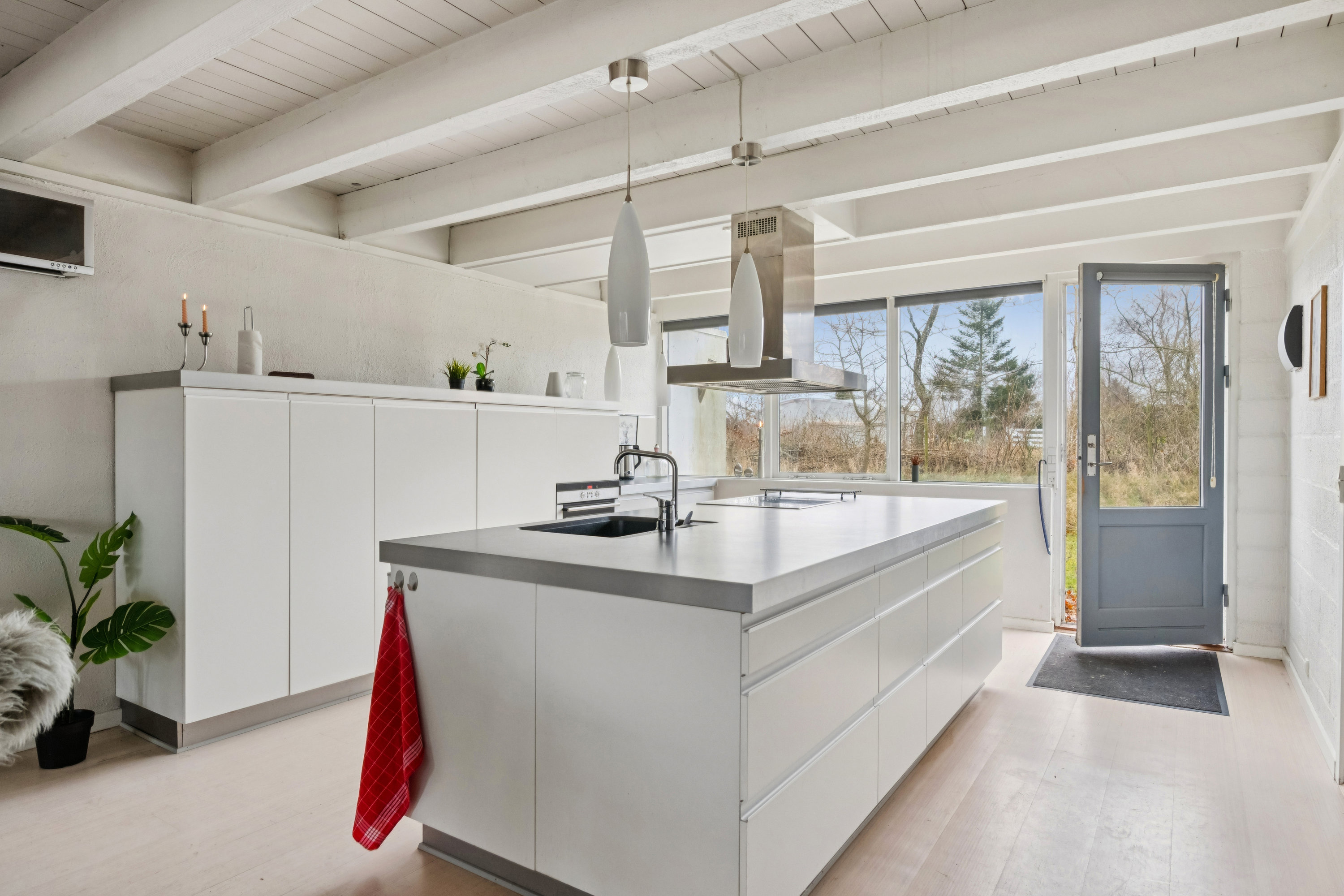 Fremhævet køkken billede i fuldskærmstilstand. Billede af Solovej 17, Ahl, 8400 Ebeltoft