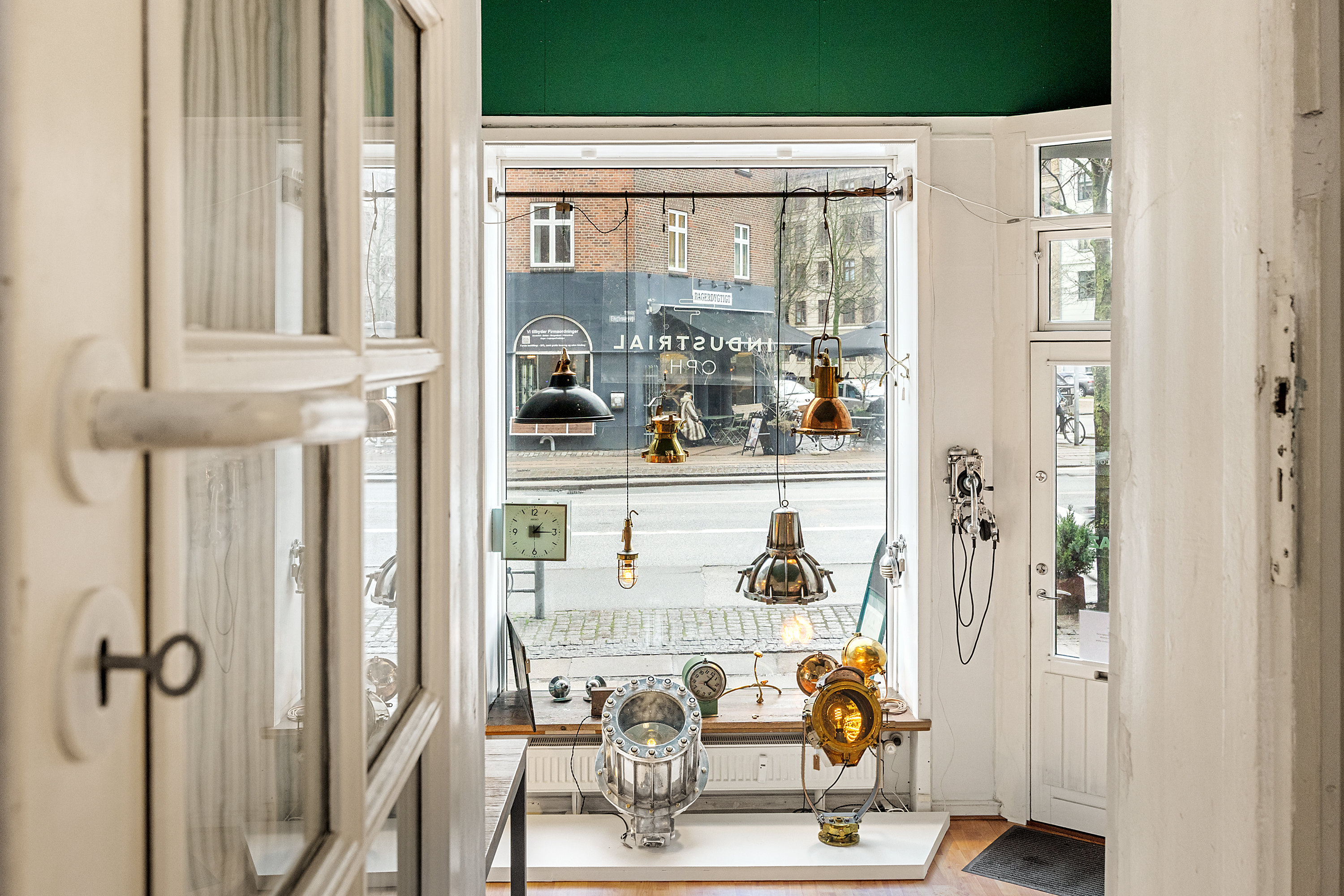 Fremhævet butikslokale billede i fuldskærmstilstand. Billede af Enghavevej 72, st.. 1., 1674 København V