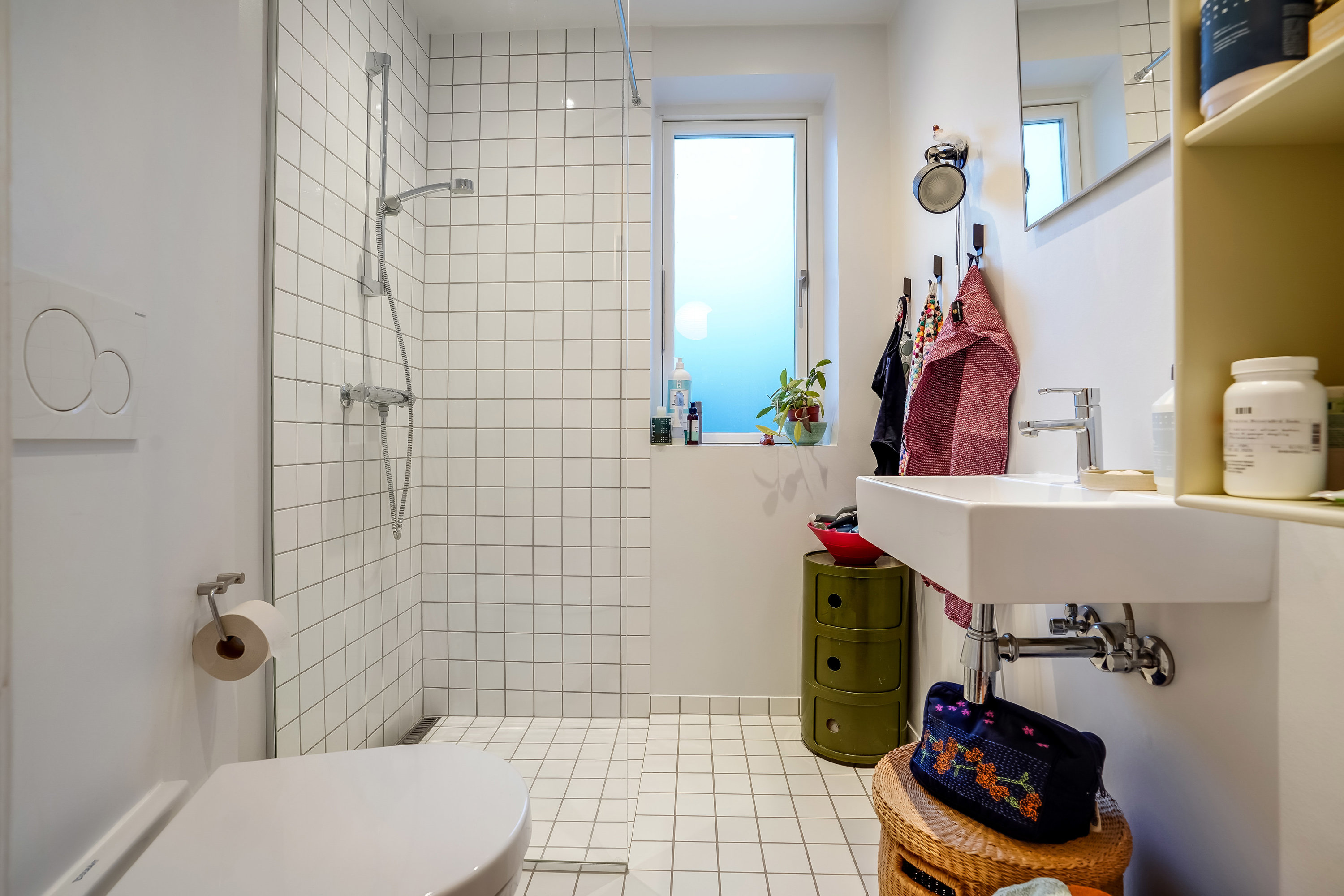 Fremhævet badeværelse billede i fuldskærmstilstand. Billede af J.C. La Cours Vej 6, st.., 5000 Odense C