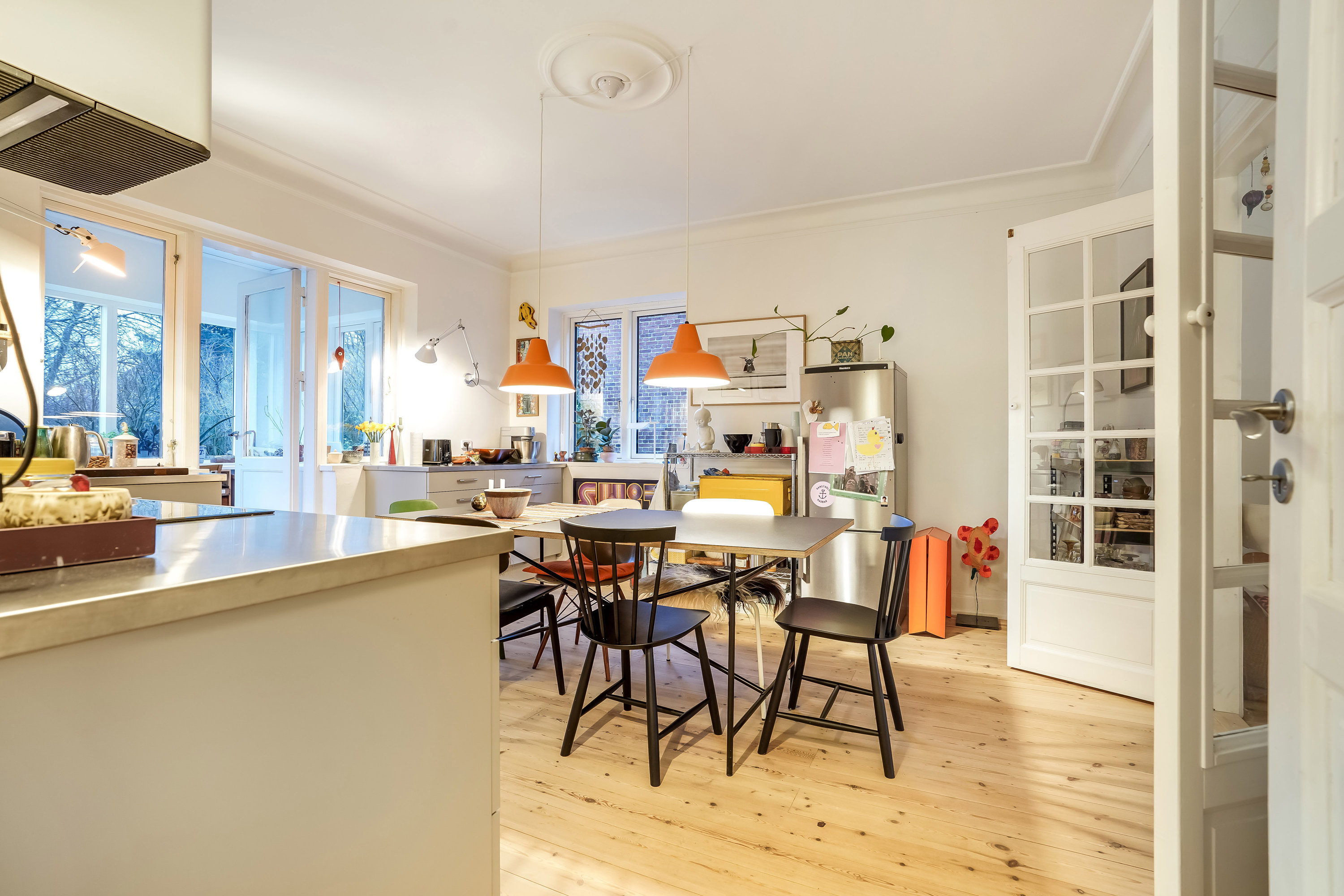 Fremhævet stue billede i fuldskærmstilstand. Billede af J.C. La Cours Vej 6, st.., 5000 Odense C