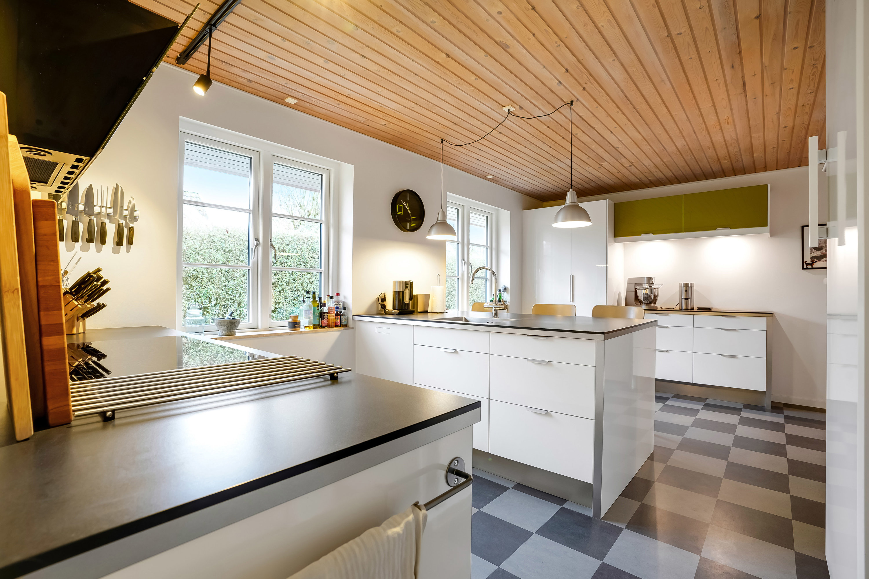 Miniaturebillede 1: køkken. Billede af Væbnerhatten 76, Tornbjerg, 5220 Odense SØ