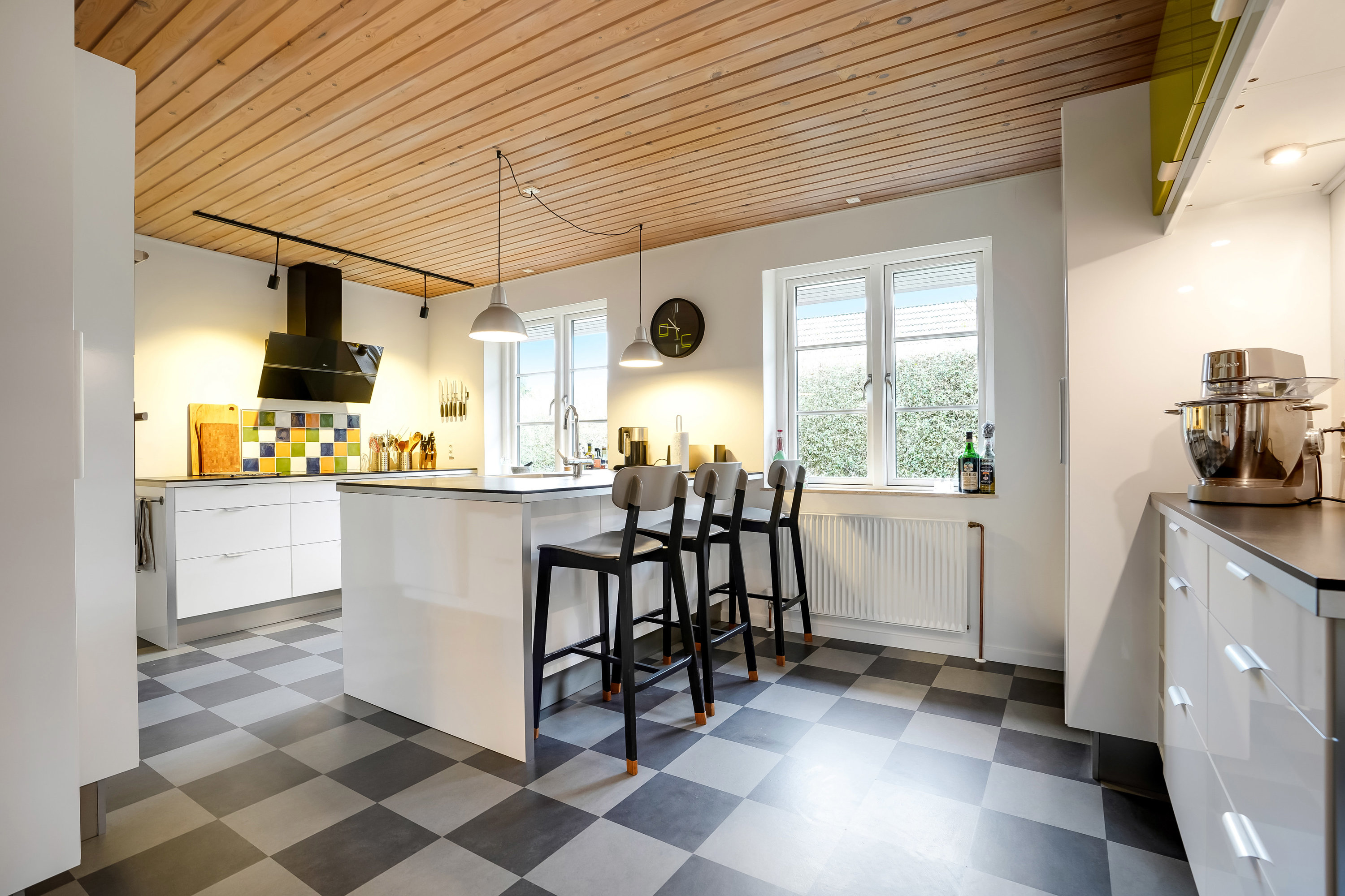 Fremhævet køkken billede i fuldskærmstilstand. Billede af Væbnerhatten 76, Tornbjerg, 5220 Odense SØ