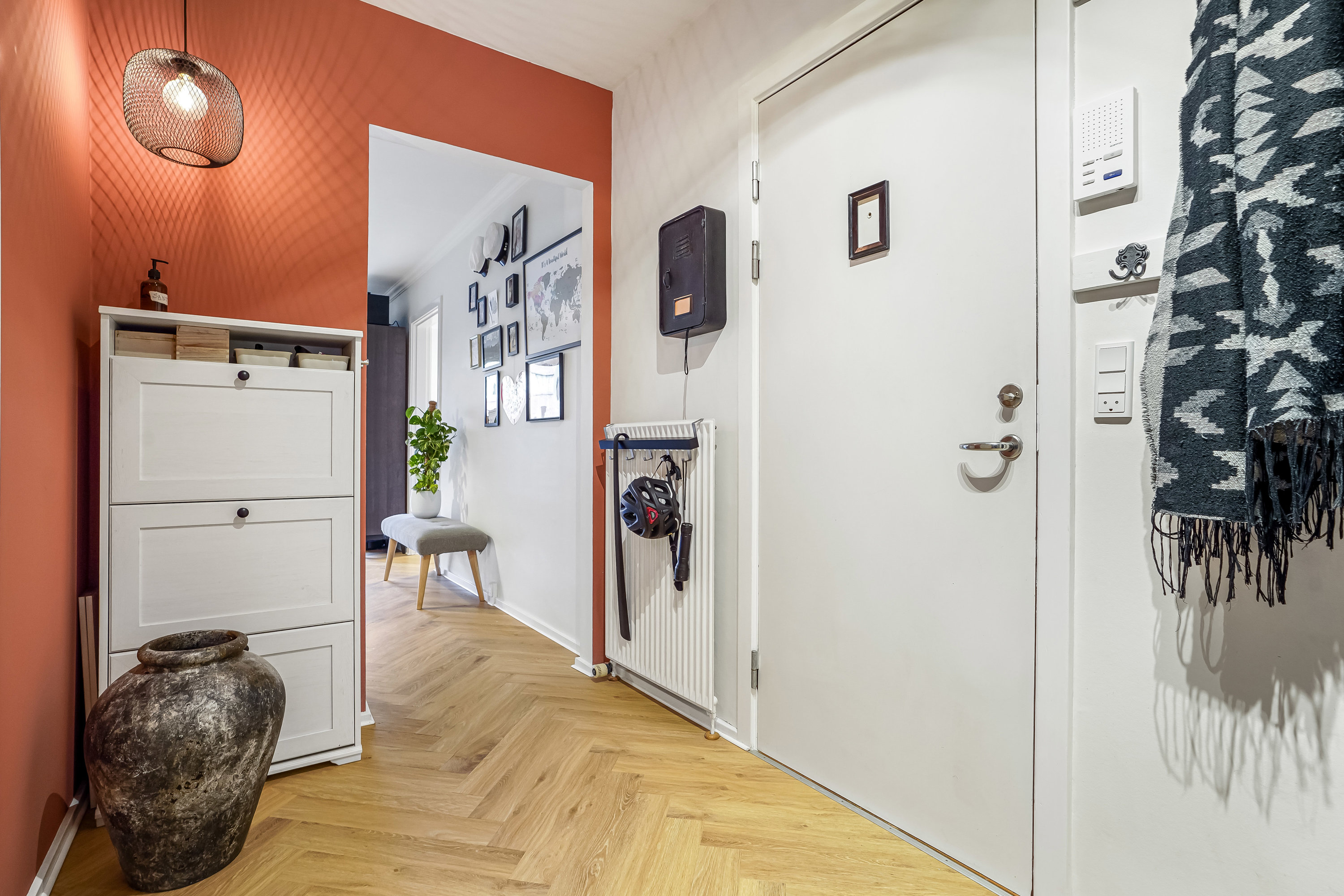 Fremhævet andet billede i fuldskærmstilstand. Billede af Filosofgangen 86, st.. tv., 5000 Odense C