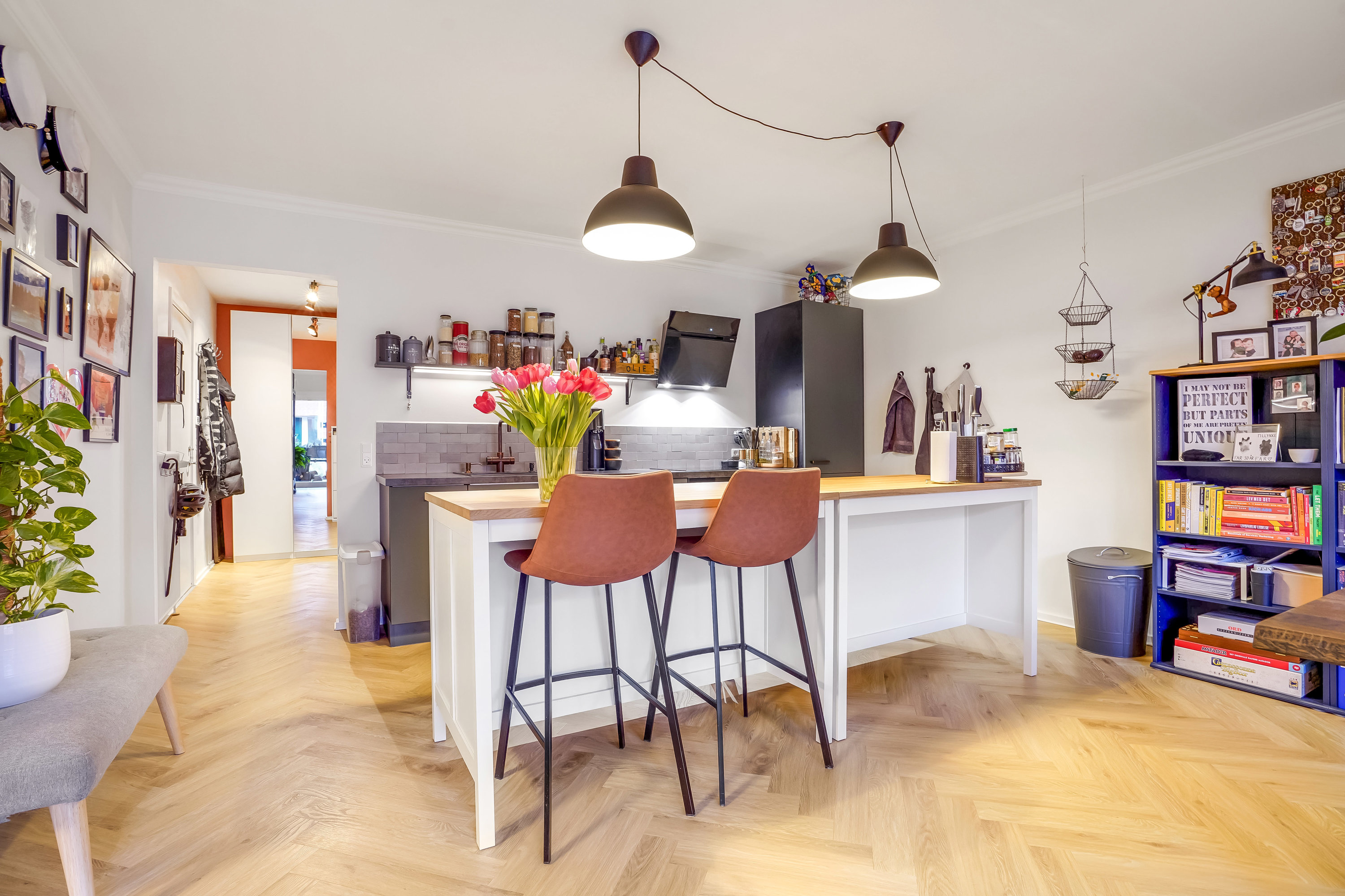 Fremhævet køkken billede i fuldskærmstilstand. Billede af Filosofgangen 86, st.. tv., 5000 Odense C