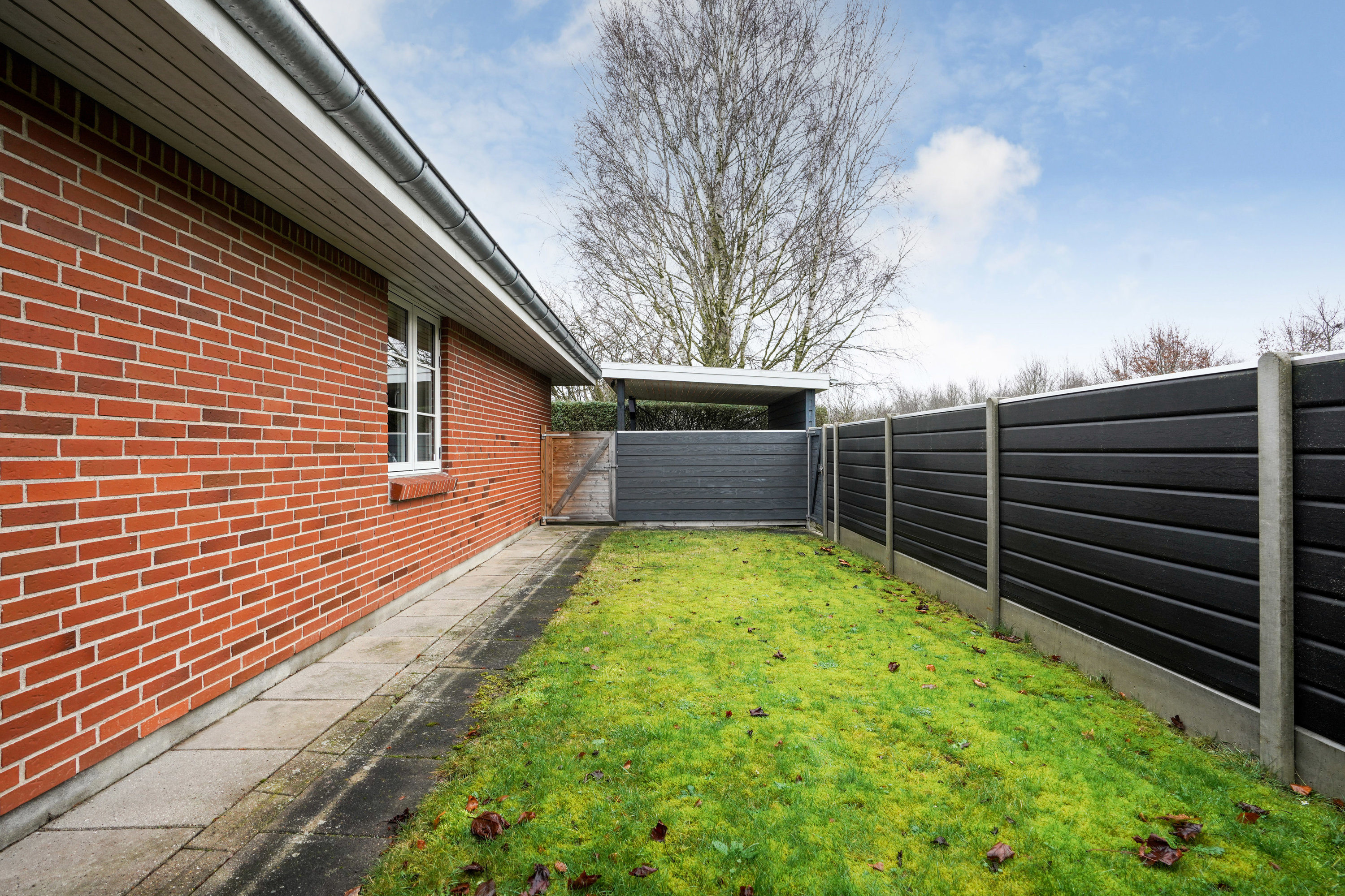 Fremhævet have billede i fuldskærmstilstand. Billede af Væbnerhatten 76, Tornbjerg, 5220 Odense SØ