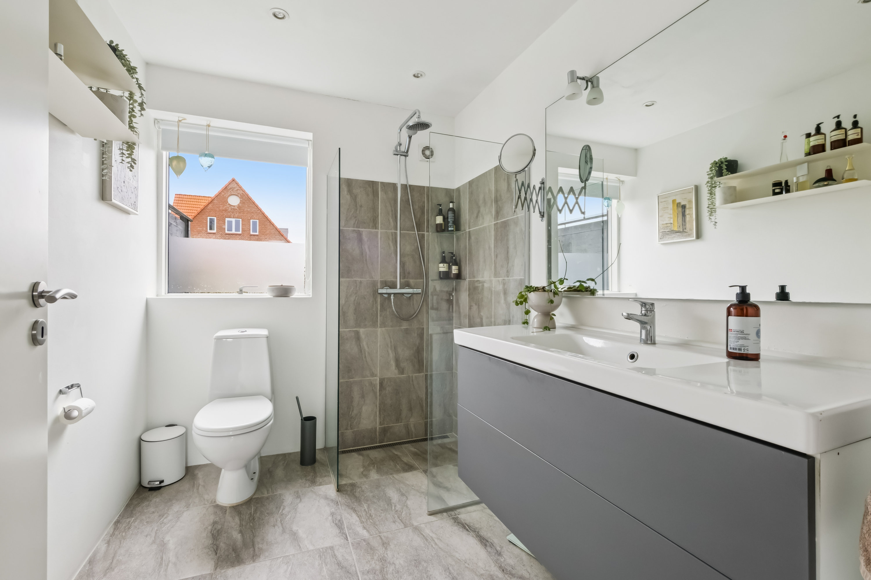 Fremhævet badeværelse billede i fuldskærmstilstand. Billede af Bækkevej 14, 7800 Skive