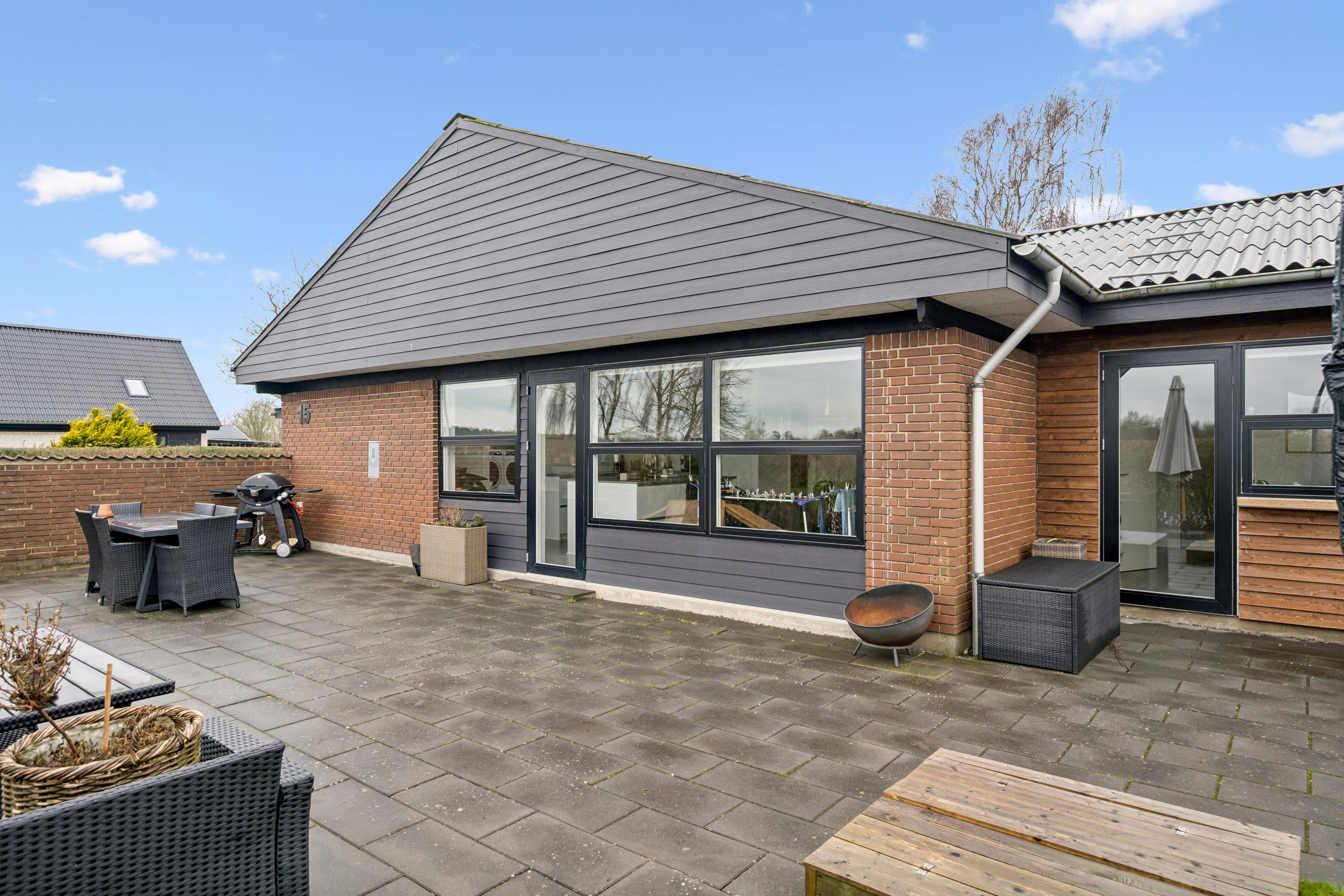 Fremhævet andet billede i fuldskærmstilstand. Billede af Tinningvej 15, Foldby, 8382 Hinnerup