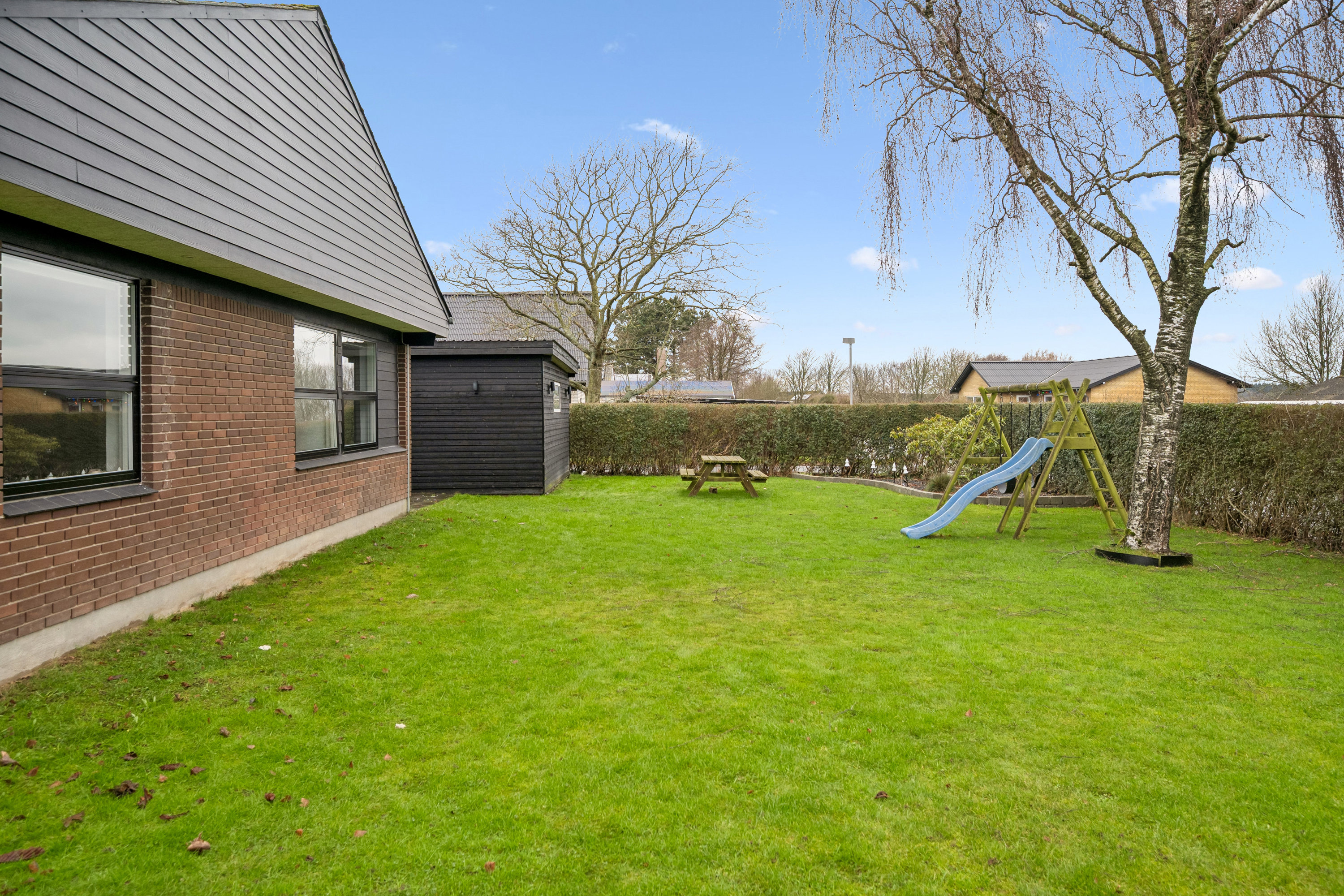 Fremhævet andet billede i fuldskærmstilstand. Billede af Tinningvej 15, Foldby, 8382 Hinnerup