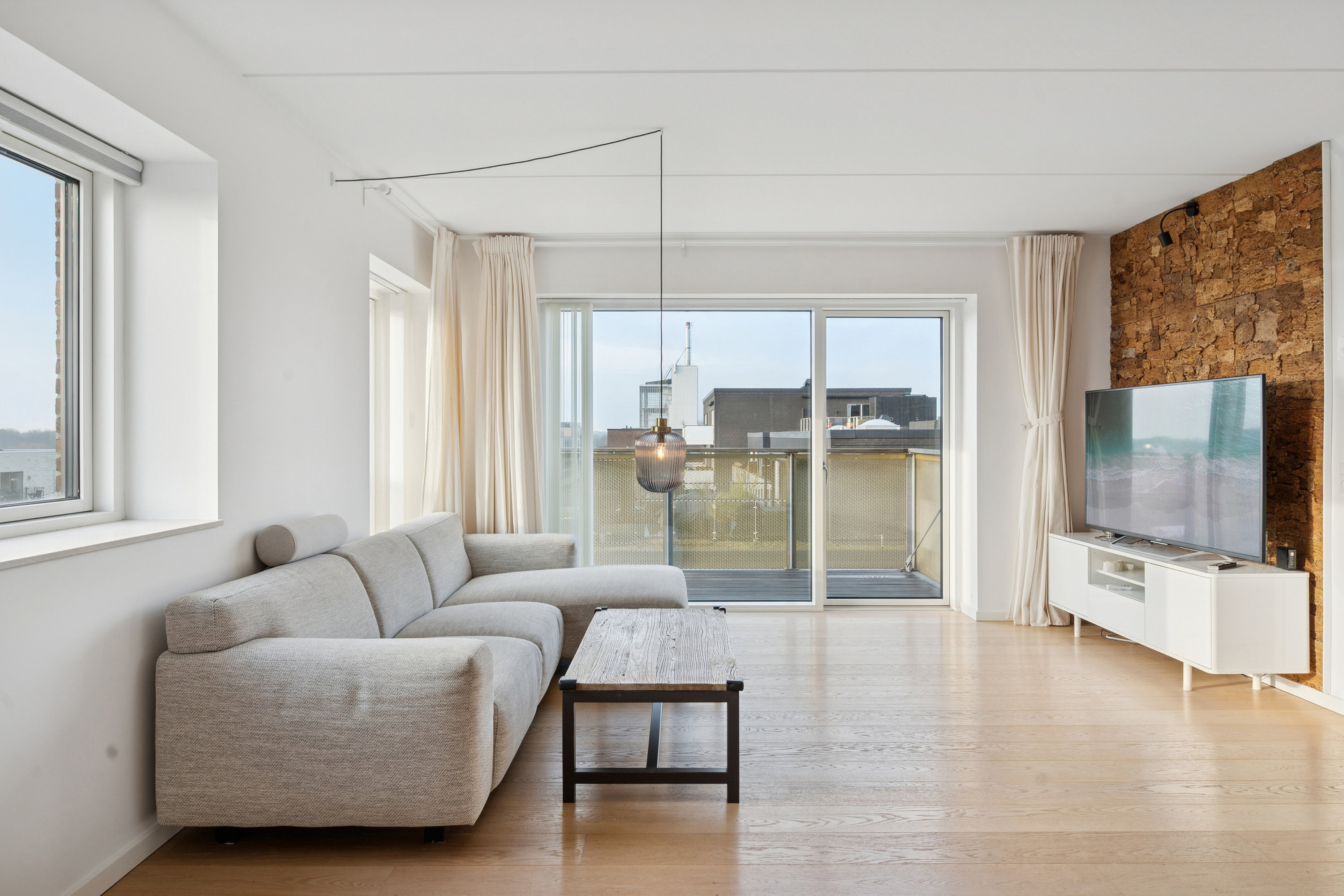 Fremhævet stue billede i fuldskærmstilstand. Billede af Kaffevej 39, 6. tv., 2610 Rødovre