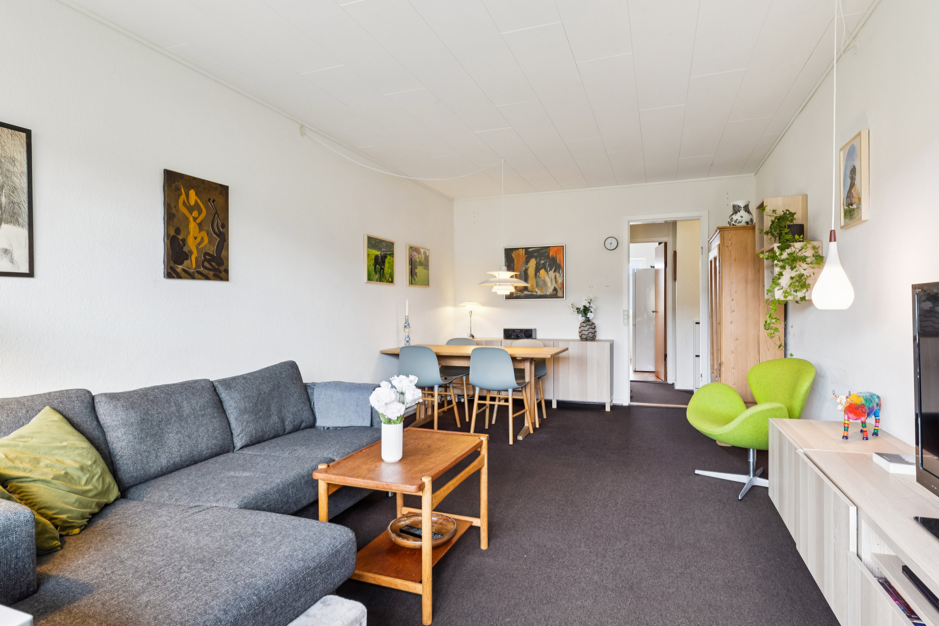 Fremhævet stue billede i fuldskærmstilstand. Billede af Taastrup Vænge 39, 2. 4., 2630 Taastrup