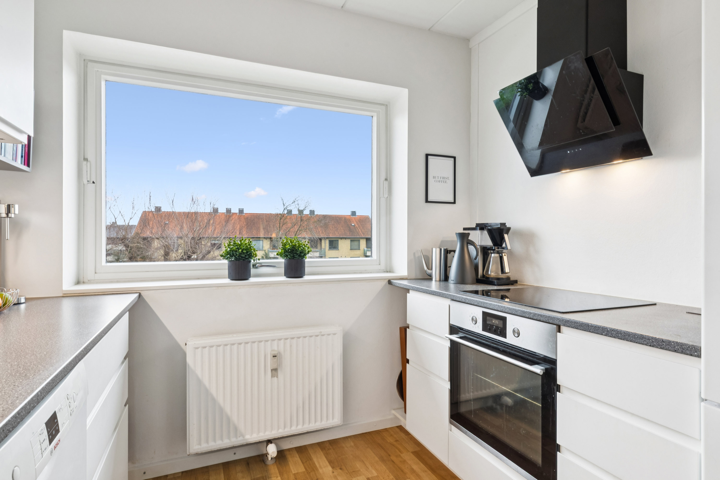 Fremhævet køkken billede i fuldskærmstilstand. Billede af Taastrup Vænge 39, 2. 4., 2630 Taastrup