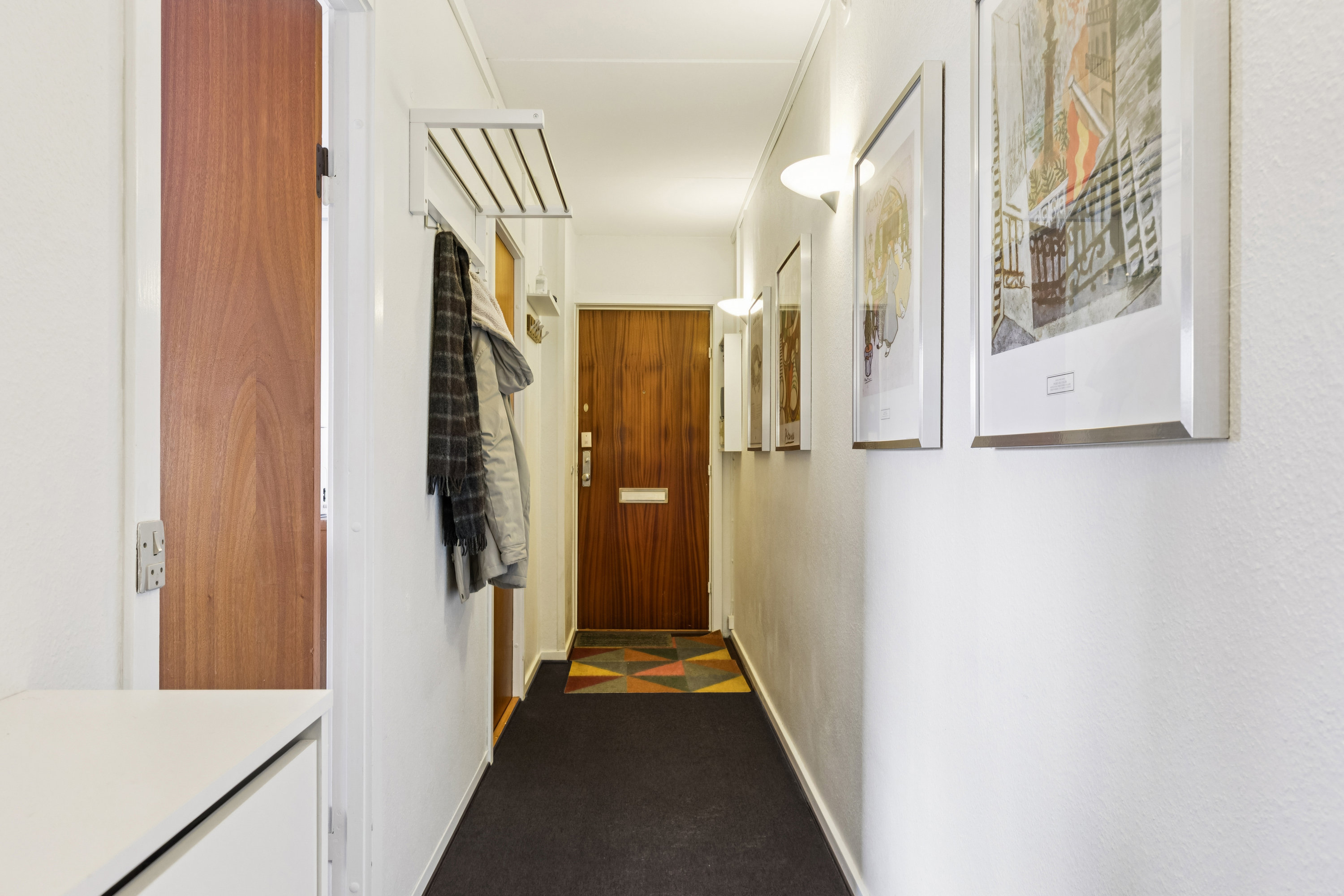 Fremhævet gang billede i fuldskærmstilstand. Billede af Taastrup Vænge 39, 2. 4., 2630 Taastrup