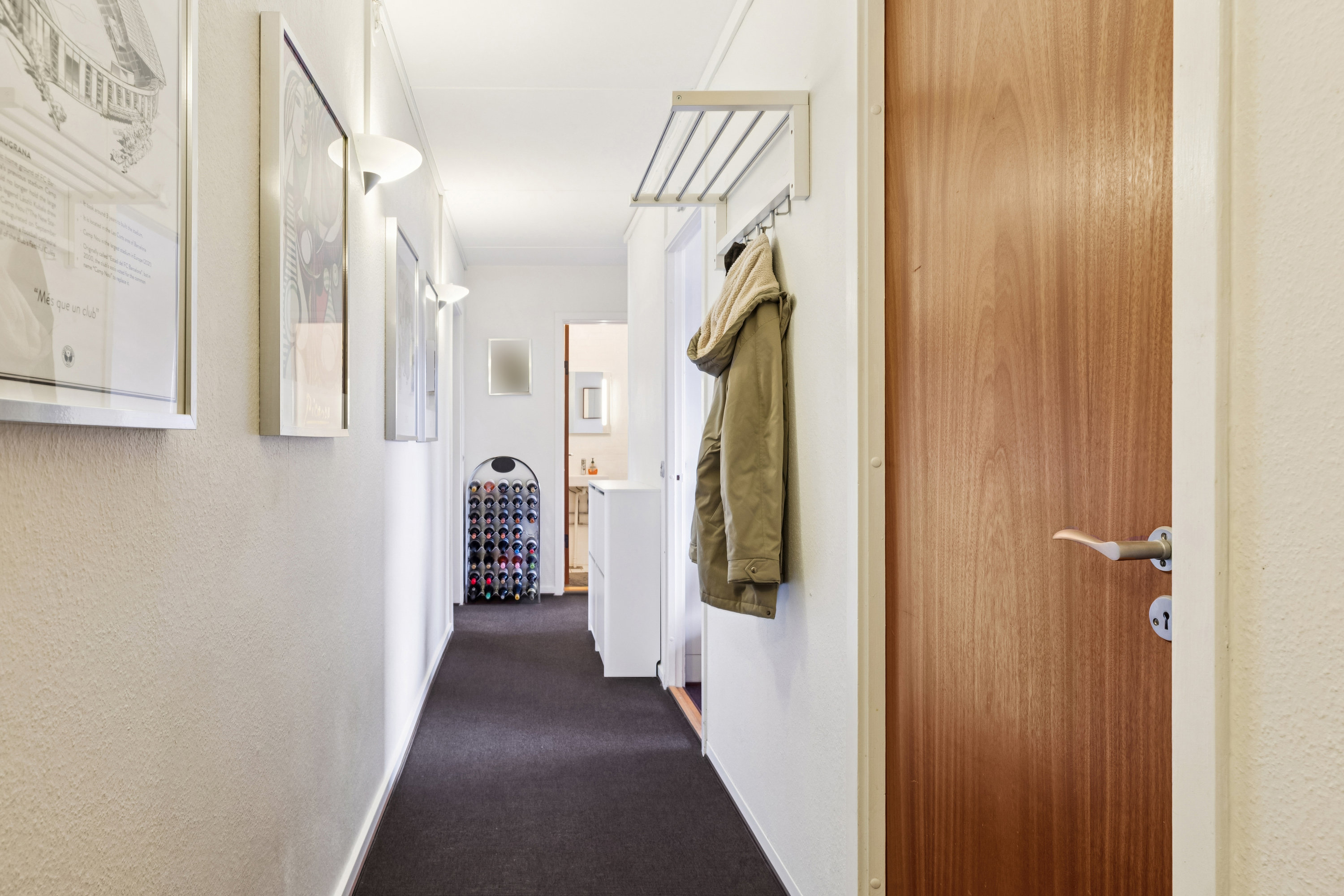 Fremhævet gang billede i fuldskærmstilstand. Billede af Taastrup Vænge 39, 2. 4., 2630 Taastrup