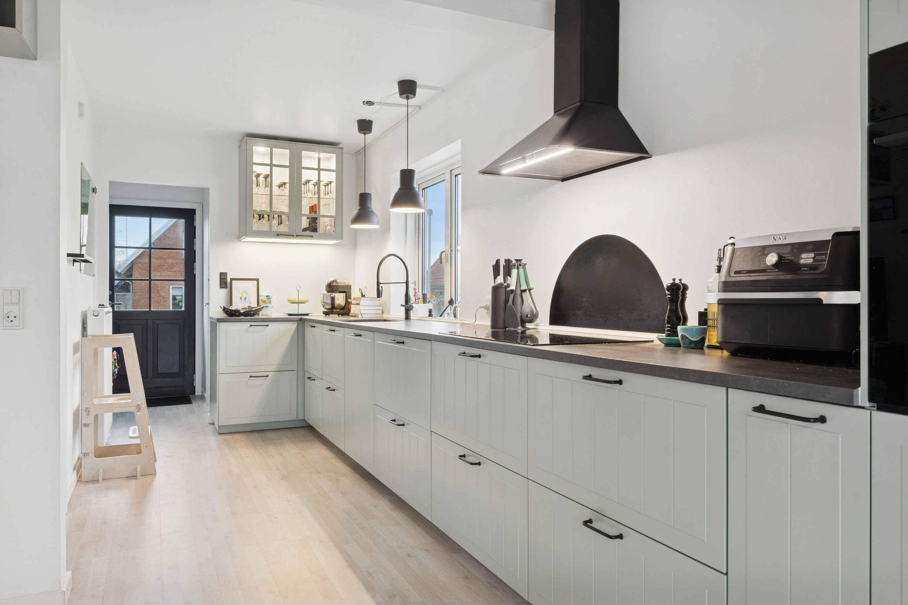 Fremhævet køkken billede i fuldskærmstilstand. Billede af Fredensvej 10, 4250 Fuglebjerg