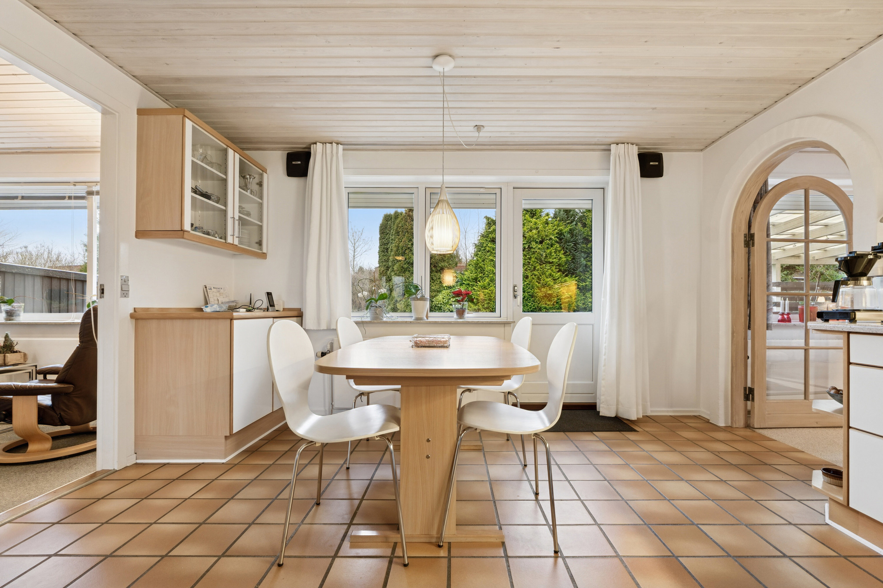 Fremhævet køkken billede i fuldskærmstilstand. Billede af Kløvermarksvej 21, Ollerup, 5762 Vester Skerninge