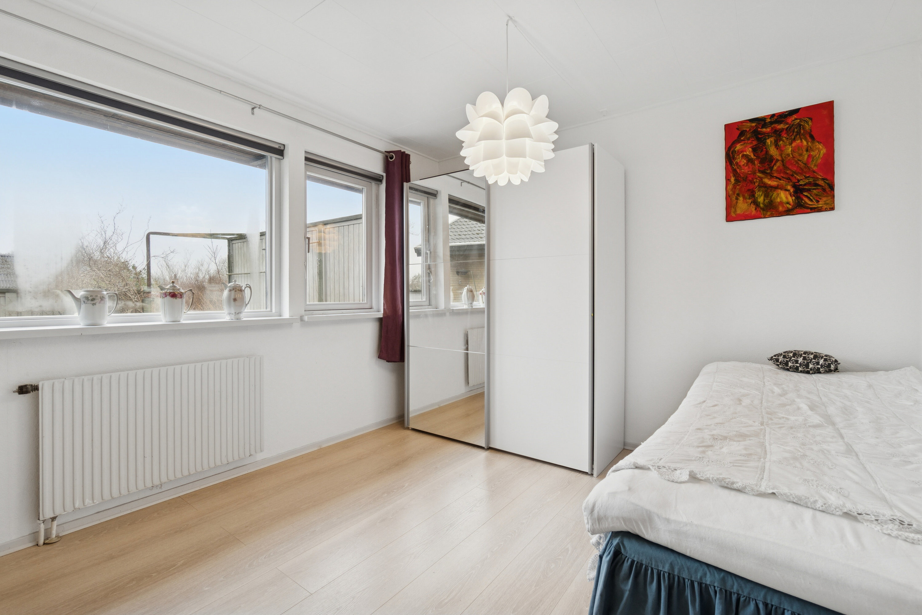 Fremhævet soveværelse billede i fuldskærmstilstand. Billede af Buen 10, Lobbæk, 3720 Aakirkeby