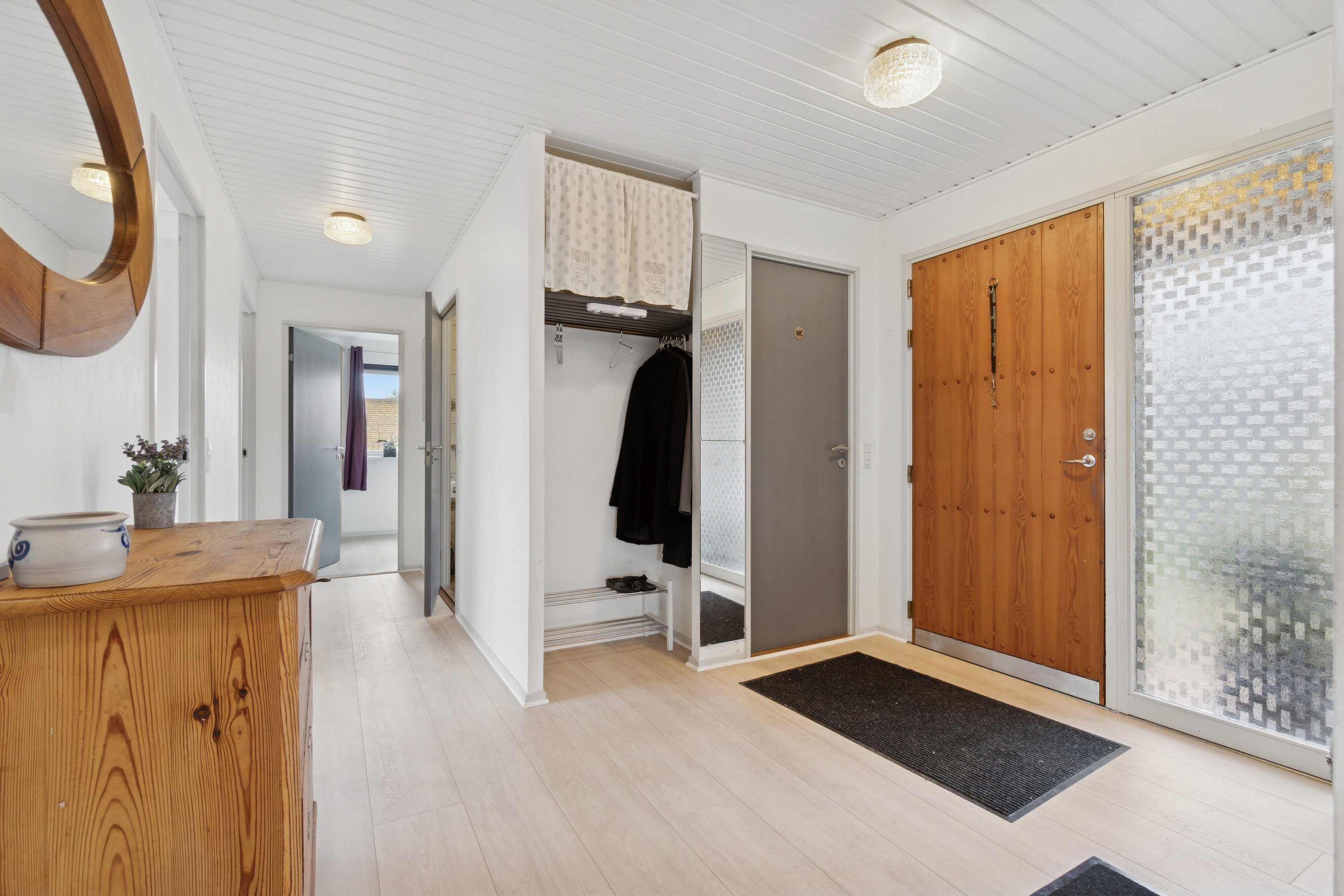 Fremhævet entré billede i fuldskærmstilstand. Billede af Buen 10, Lobbæk, 3720 Aakirkeby