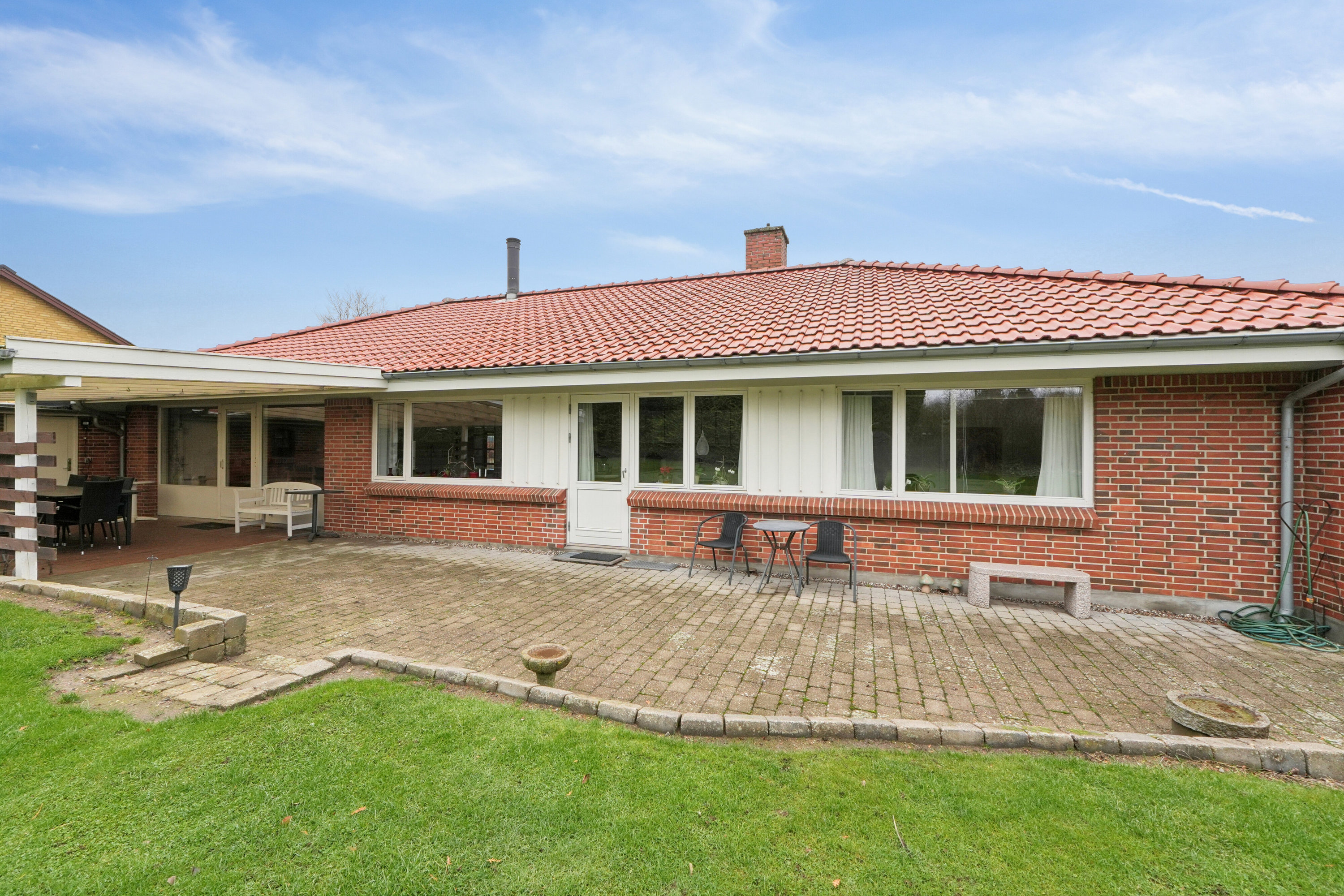 Fremhævet set fra haven billede i fuldskærmstilstand. Billede af Kløvermarksvej 21, Ollerup, 5762 Vester Skerninge