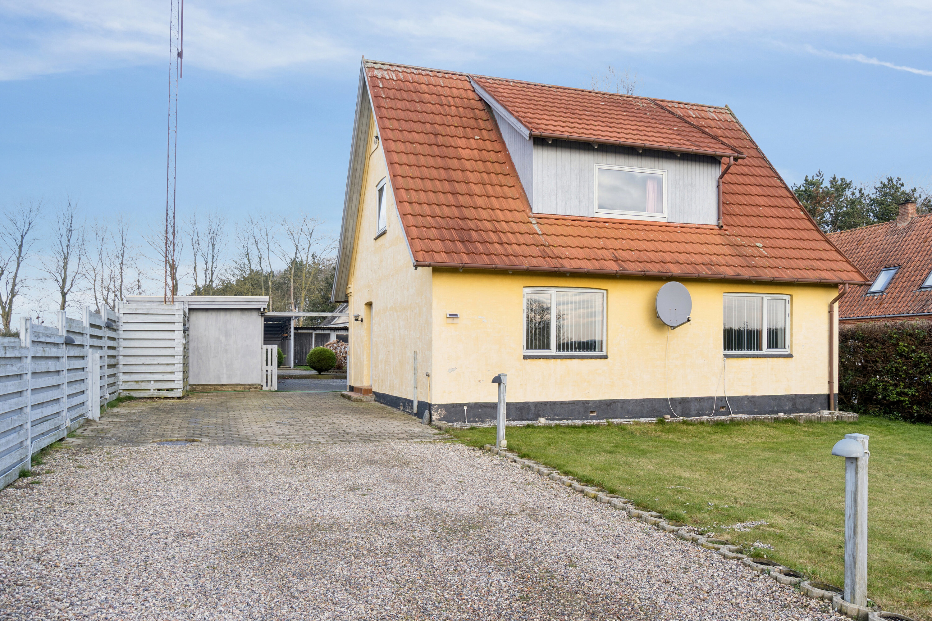 Villa: Set fra vejen på Marbæksvej 4, Hyllested, 4261 Dalmose