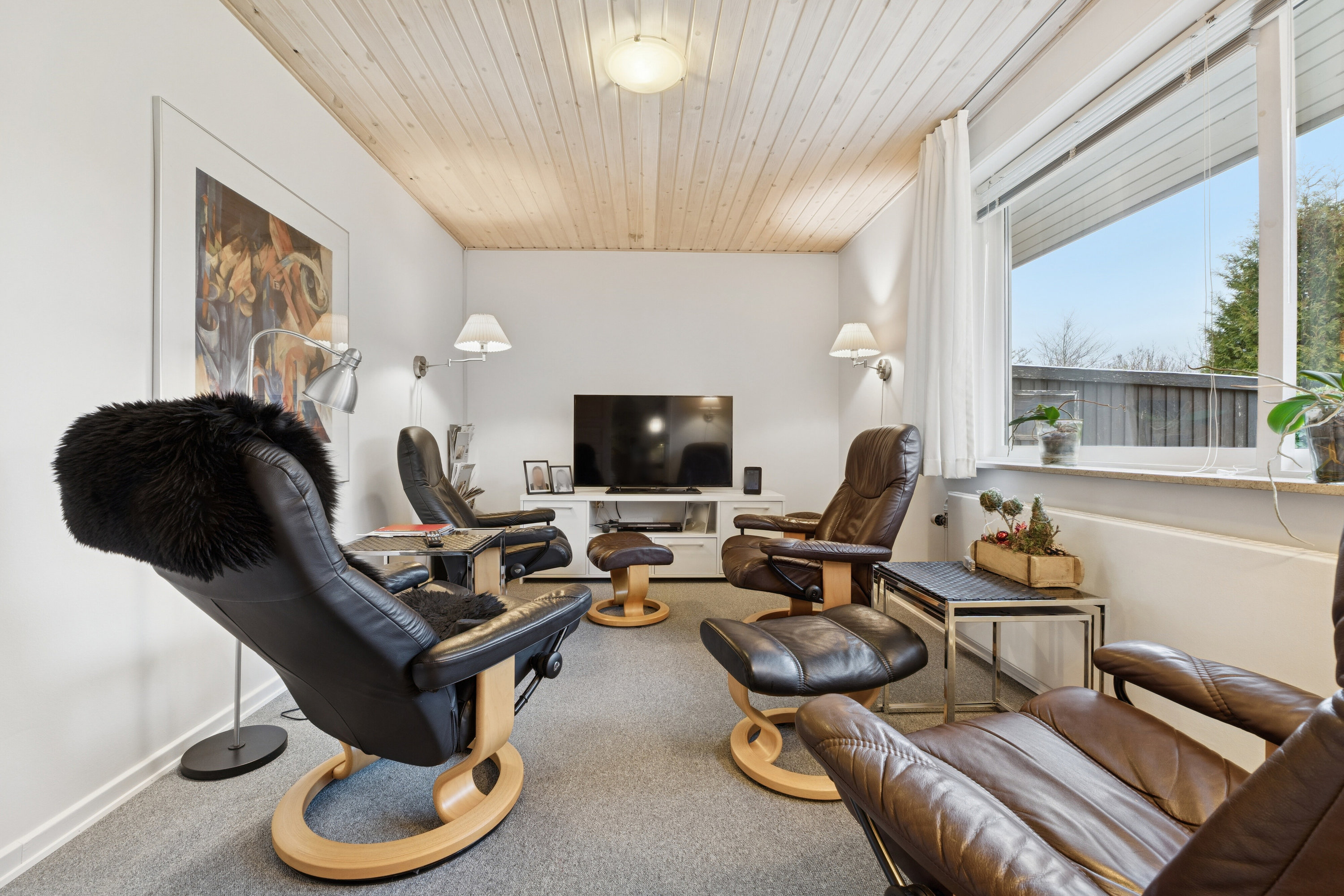 Fremhævet stue billede i fuldskærmstilstand. Billede af Kløvermarksvej 21, Ollerup, 5762 Vester Skerninge