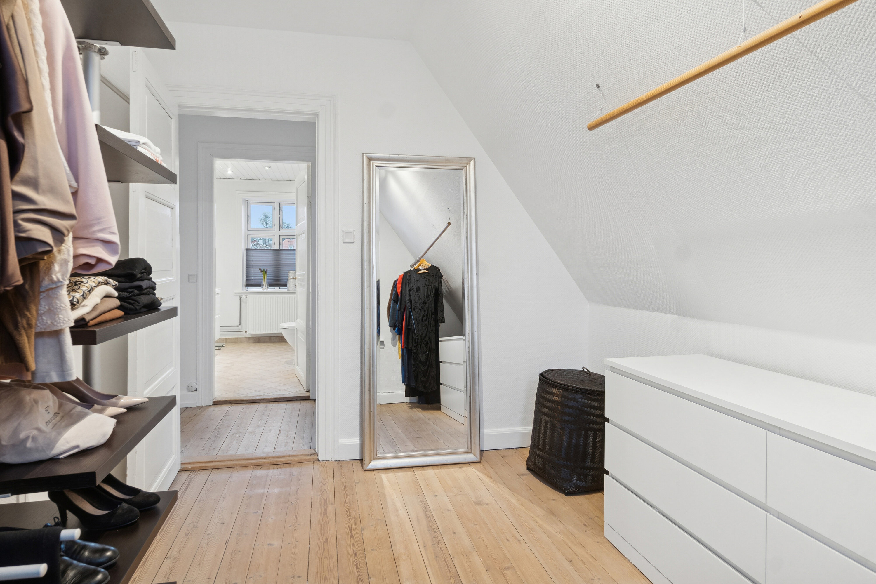 Fremhævet værelse billede i fuldskærmstilstand. Billede af P Paludansvej 5, 4400 Kalundborg