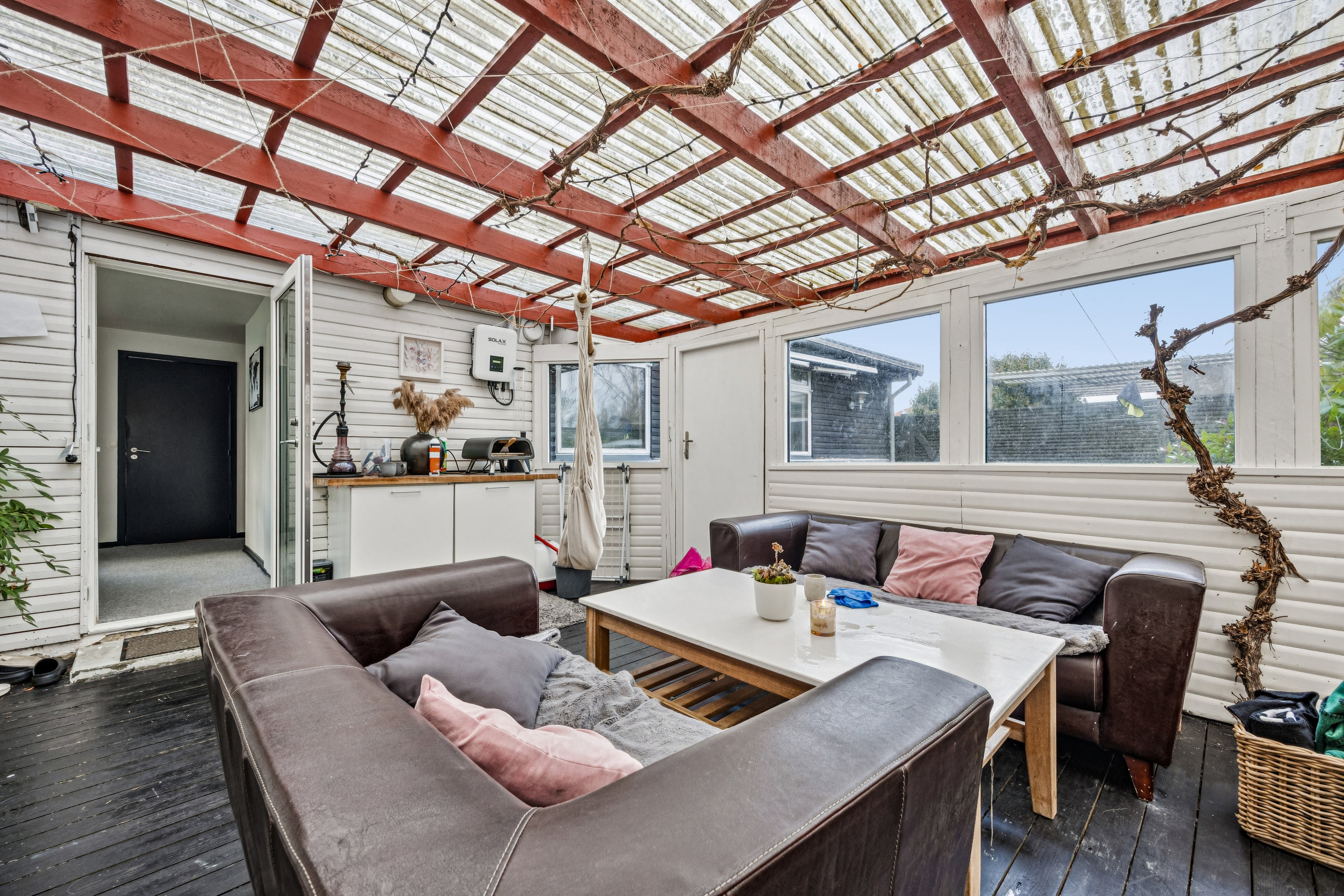 Fremhævet stue billede i fuldskærmstilstand. Billede af Svalemosevej 34, 4671 Strøby